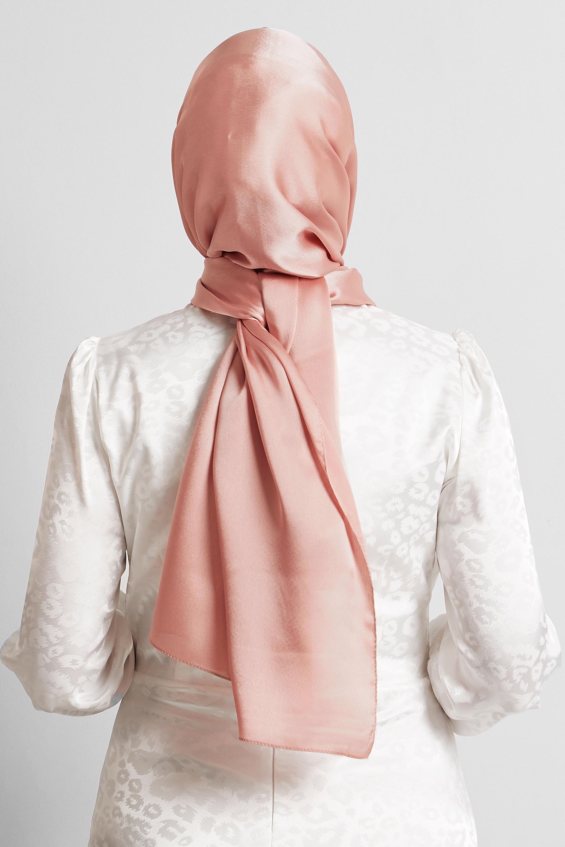Vêtements hijab ROSE CHÂLE EN SATIN ALVINA 8570