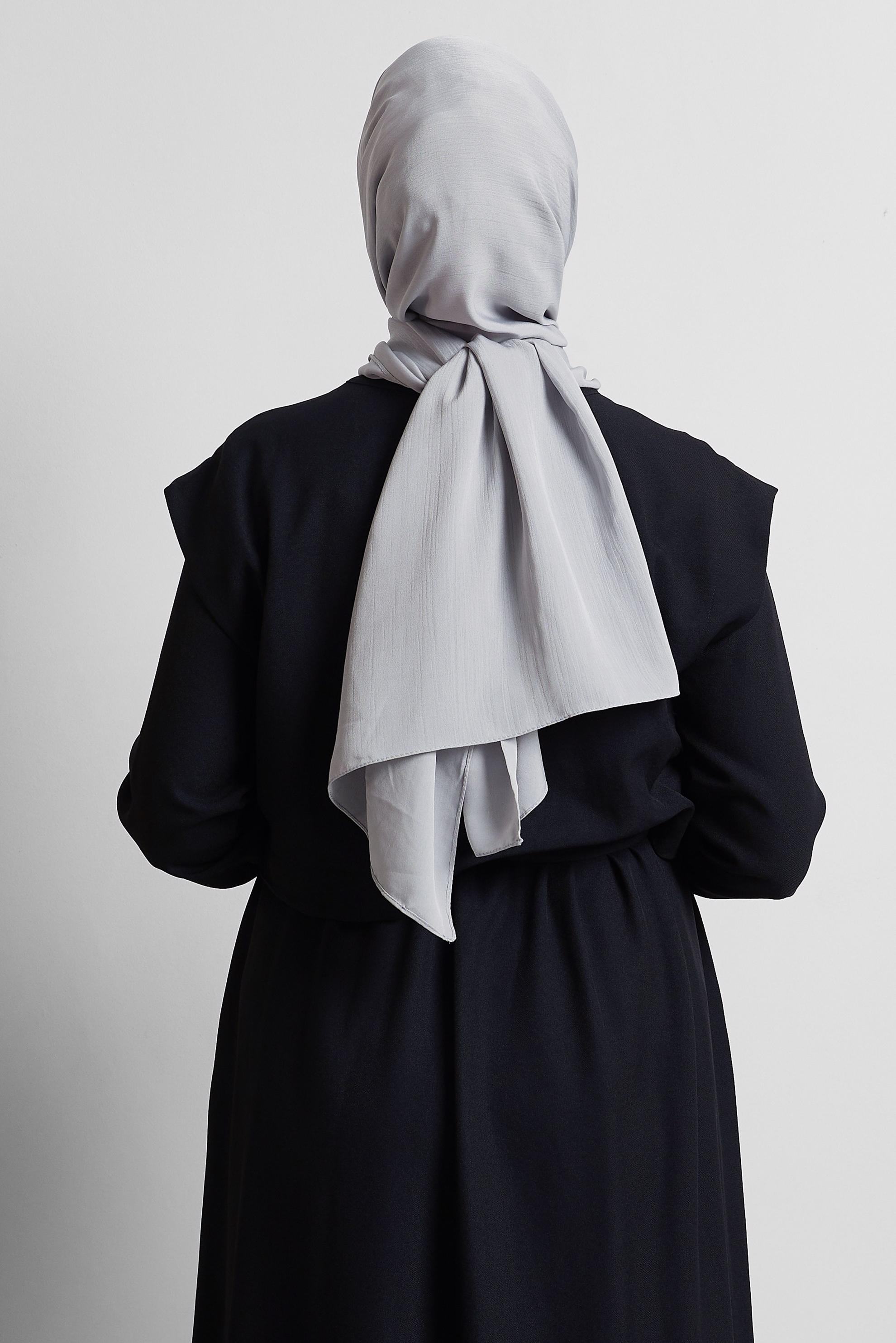 Tesettür giyim GÜMÜŞ ALVİNA KRAŞ MEDİNE ŞAL 8571