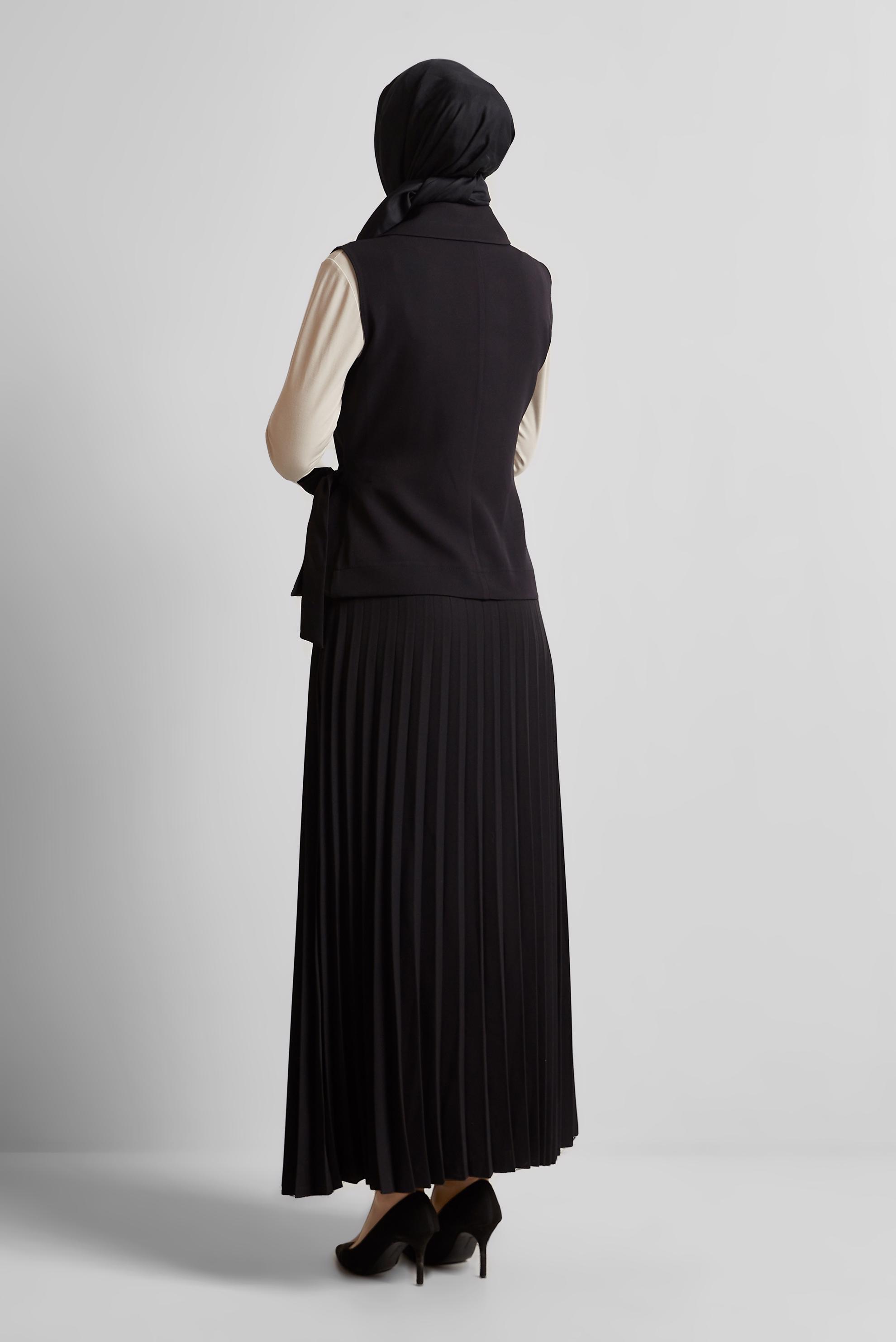 Tesettür giyim SİYAH YELEKLİ ETEKLİ TAKIM 45380