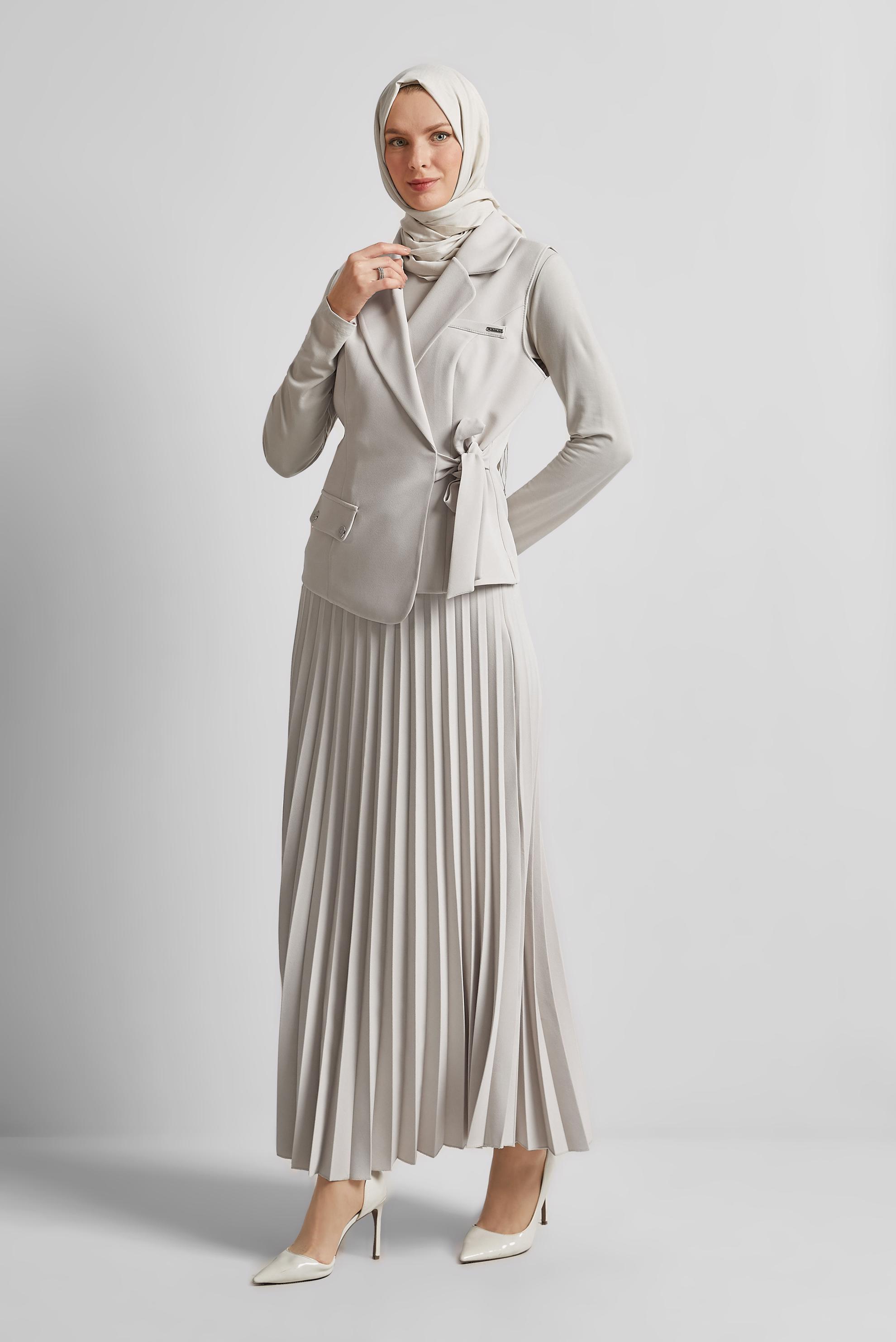 Tesettür giyim BEJ YELEKLİ ETEKLİ TAKIM 45380