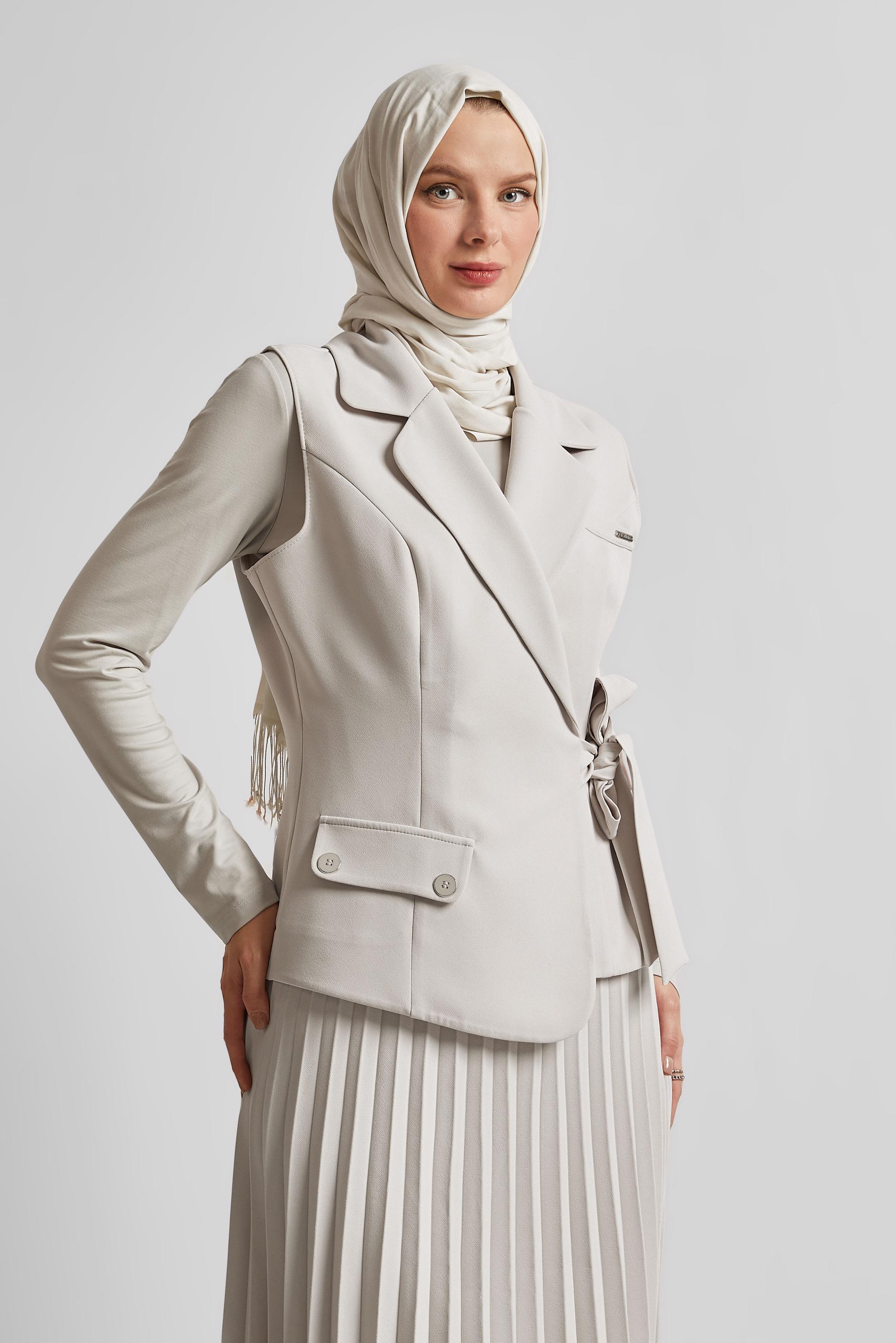 Tesettür giyim BEJ YELEKLİ ETEKLİ TAKIM 45380