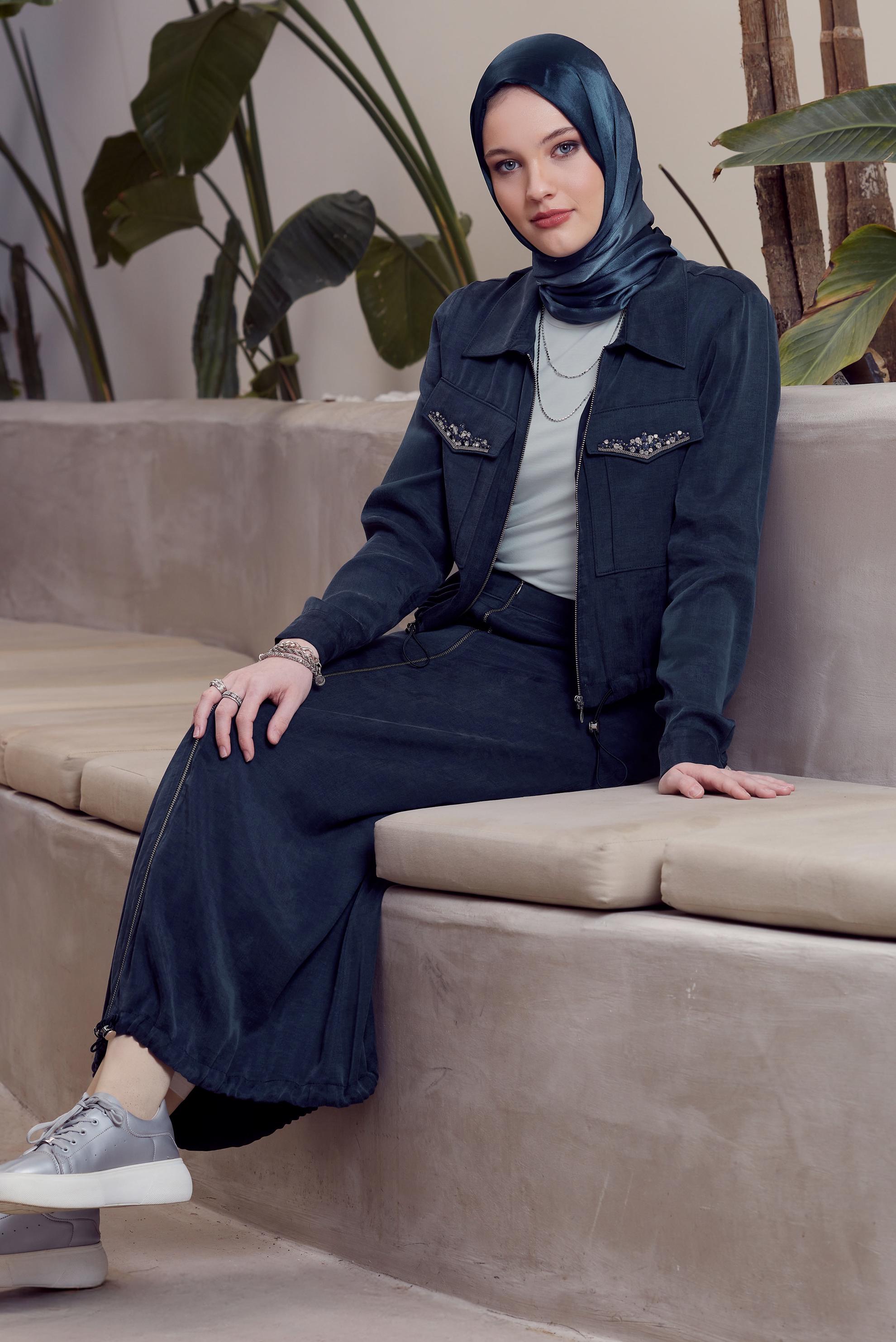 Vêtements hijab BLEU MARINE COMBINAISON JUPE AVEC GEMME 45384