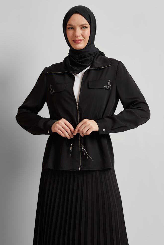 Hijab-Kleidung SCHWARZ ANZUG AUS SATIN MIT FALTENROCK 45385 - ALVİNA