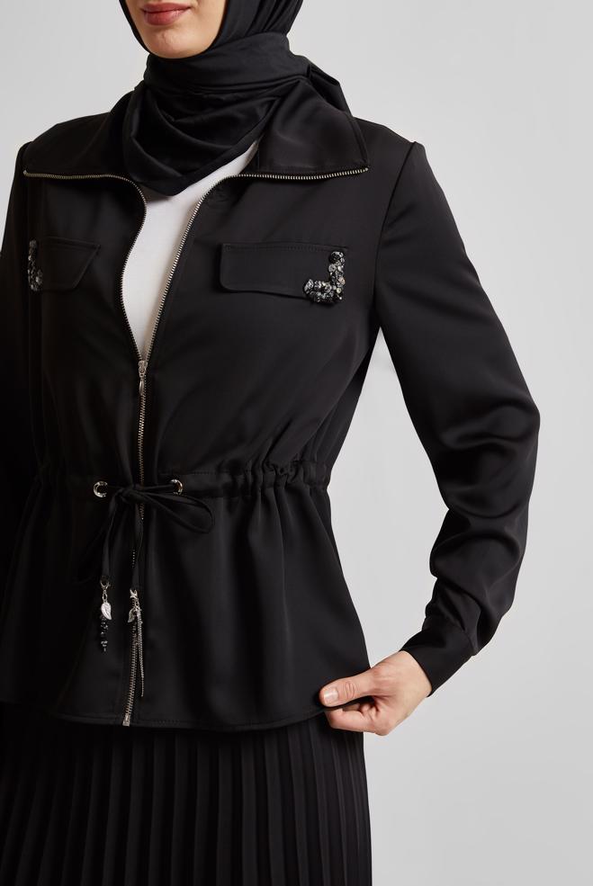 Hijab-Kleidung SCHWARZ ANZUG AUS SATIN MIT FALTENROCK 45385 - ALVİNA