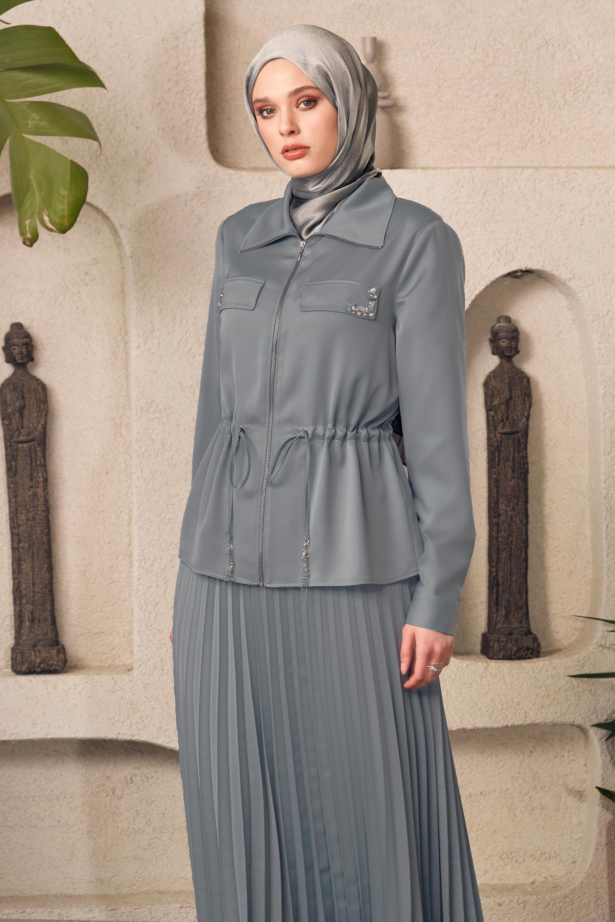 Tesettür giyim GRİ PİLİSELİ ETEKLİ SATEN TAKIM 45385