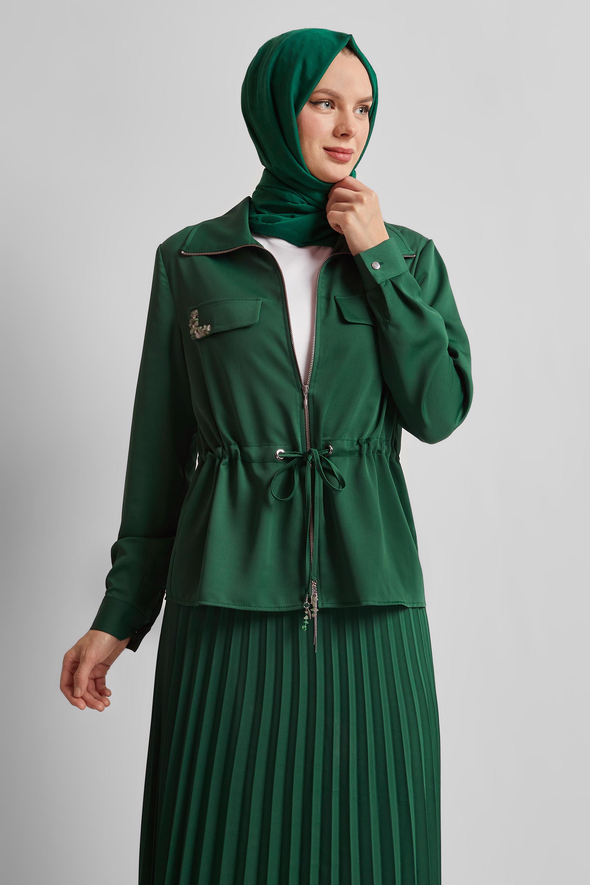 Vêtements hijab VERT COSTUME EN SATIN JUPE PLISSÉE 45385