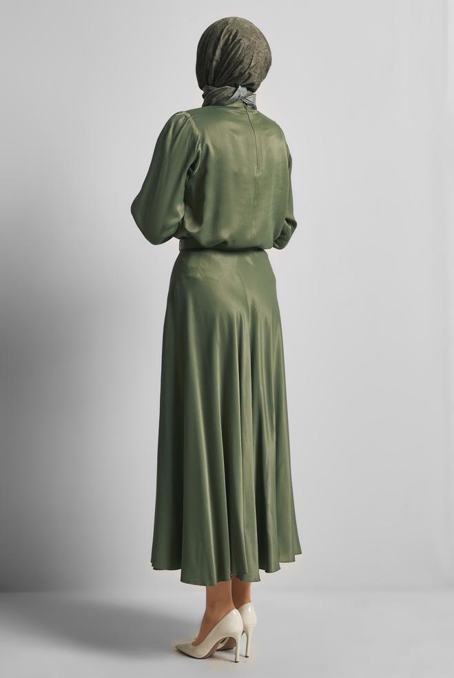 Vêtements hijab KAKI COMBINAISON JUPE CEINTURÉE EN SATIN 45706 - ALVİNA