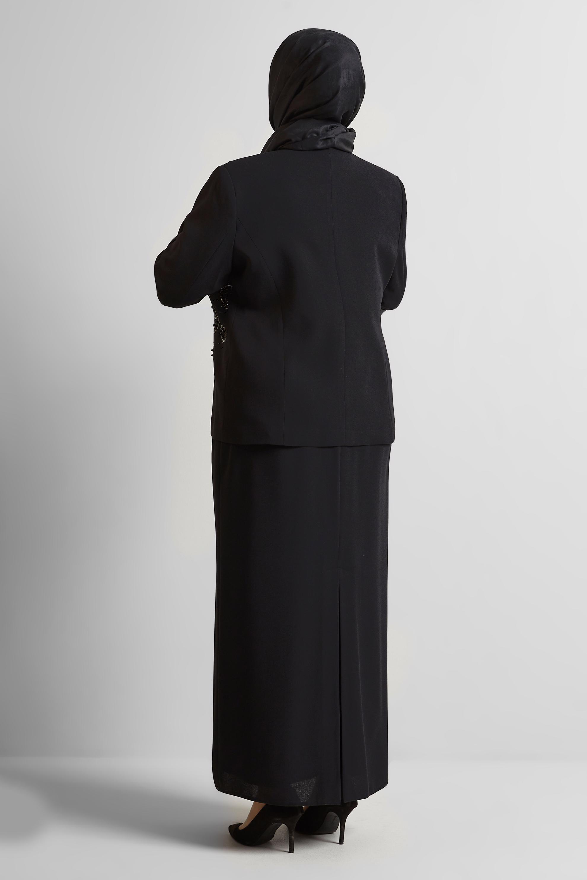 Tesettür giyim SİYAH İŞLEMELİ BÜYÜK BEDEN ELBİSELİ TAKIM 30526