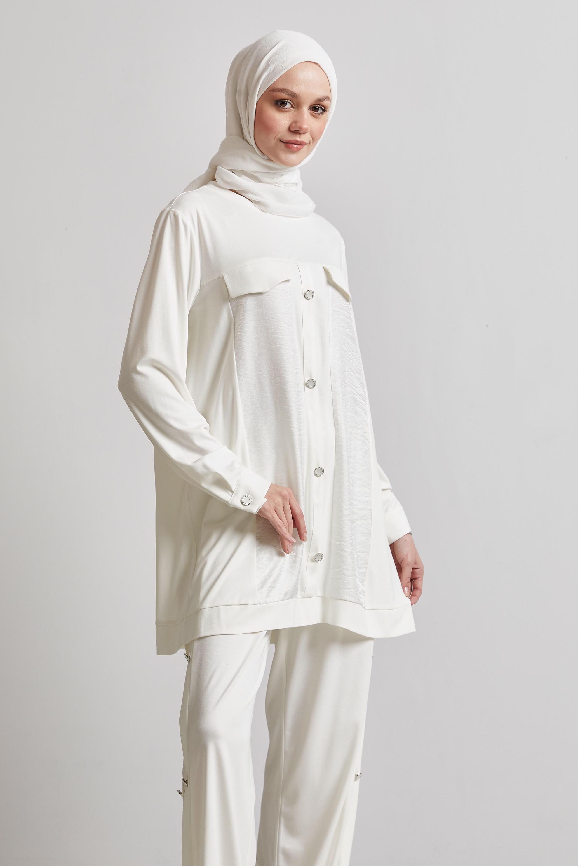 Tesettür giyim BEYAZ DÜĞME DETAYLI PANTOLONLU TAKIM 20746