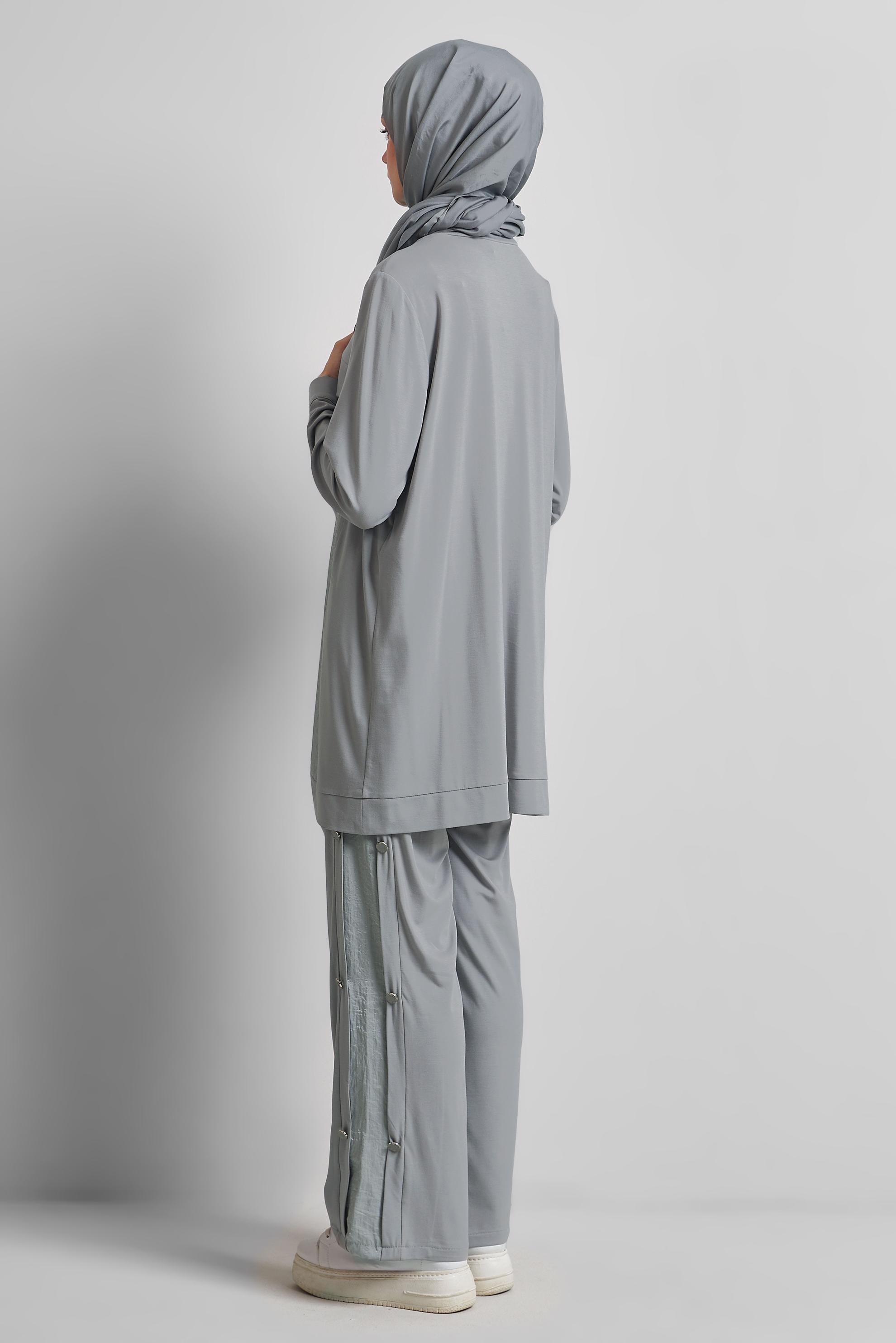 Tesettür giyim GRİ DÜĞME DETAYLI PANTOLONLU TAKIM 20746