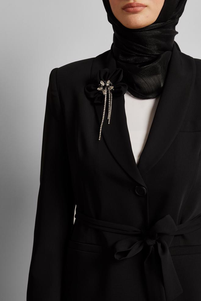 Tesettür giyim SİYAH KUŞAKLI BROŞLU PANTOLONLU TAKIM 30533 - ALVİNA