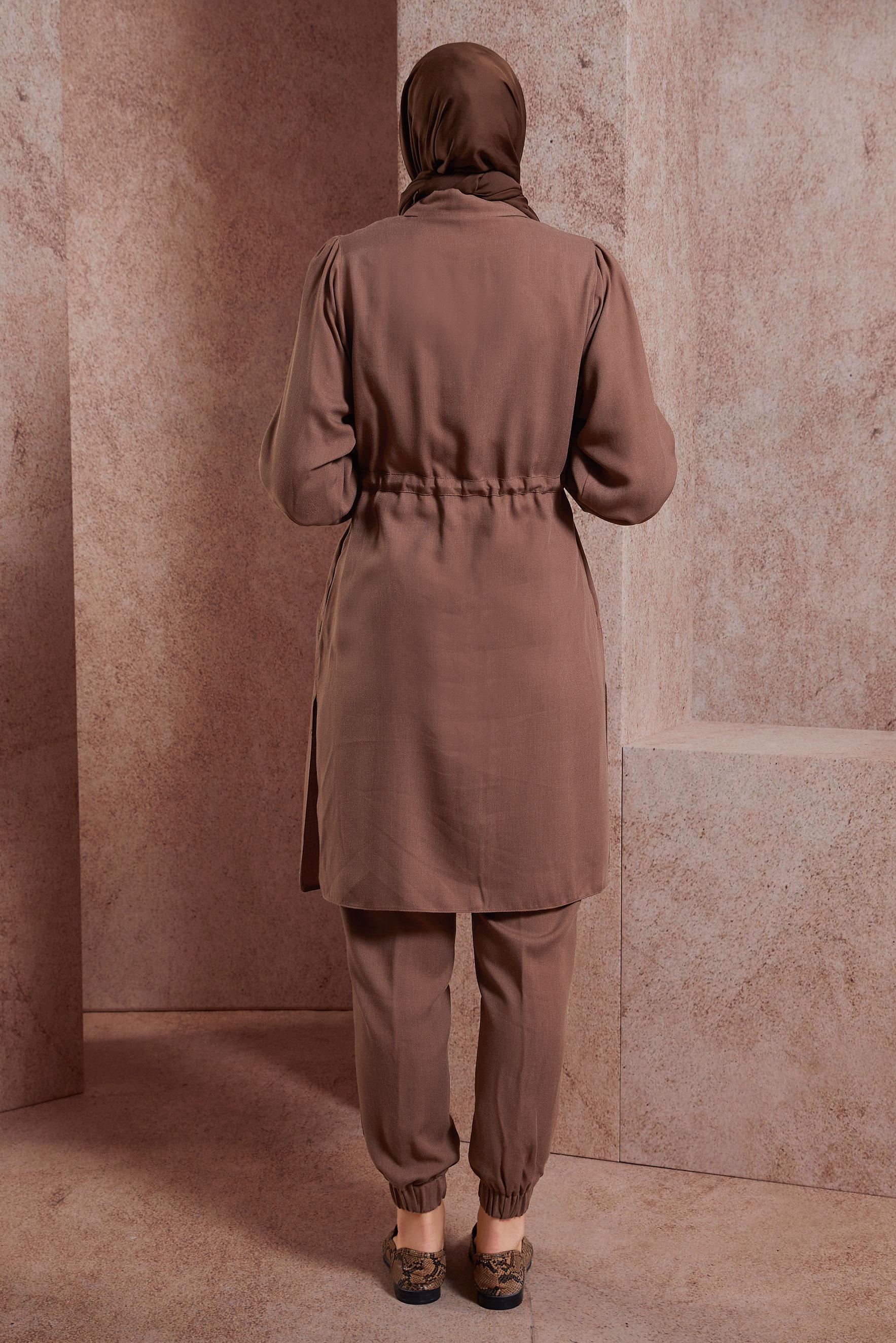 Tesettür giyim KAHVE BELDEN BÜZGÜLÜ PANTOLONLU TAKIM 44414