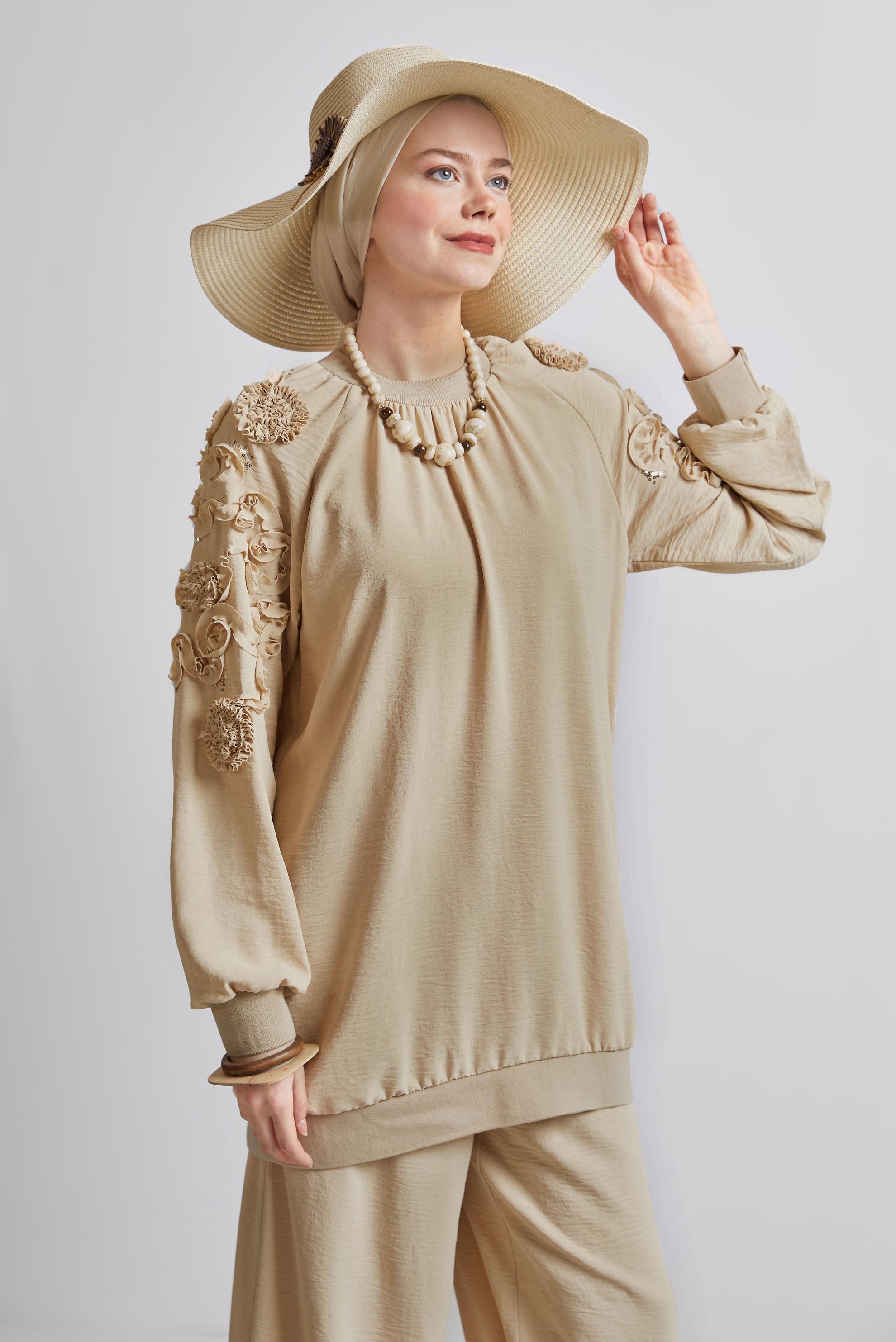 Tesettür giyim BEJ GENİŞ PAÇA PANTOLONLU TAKIM 44698