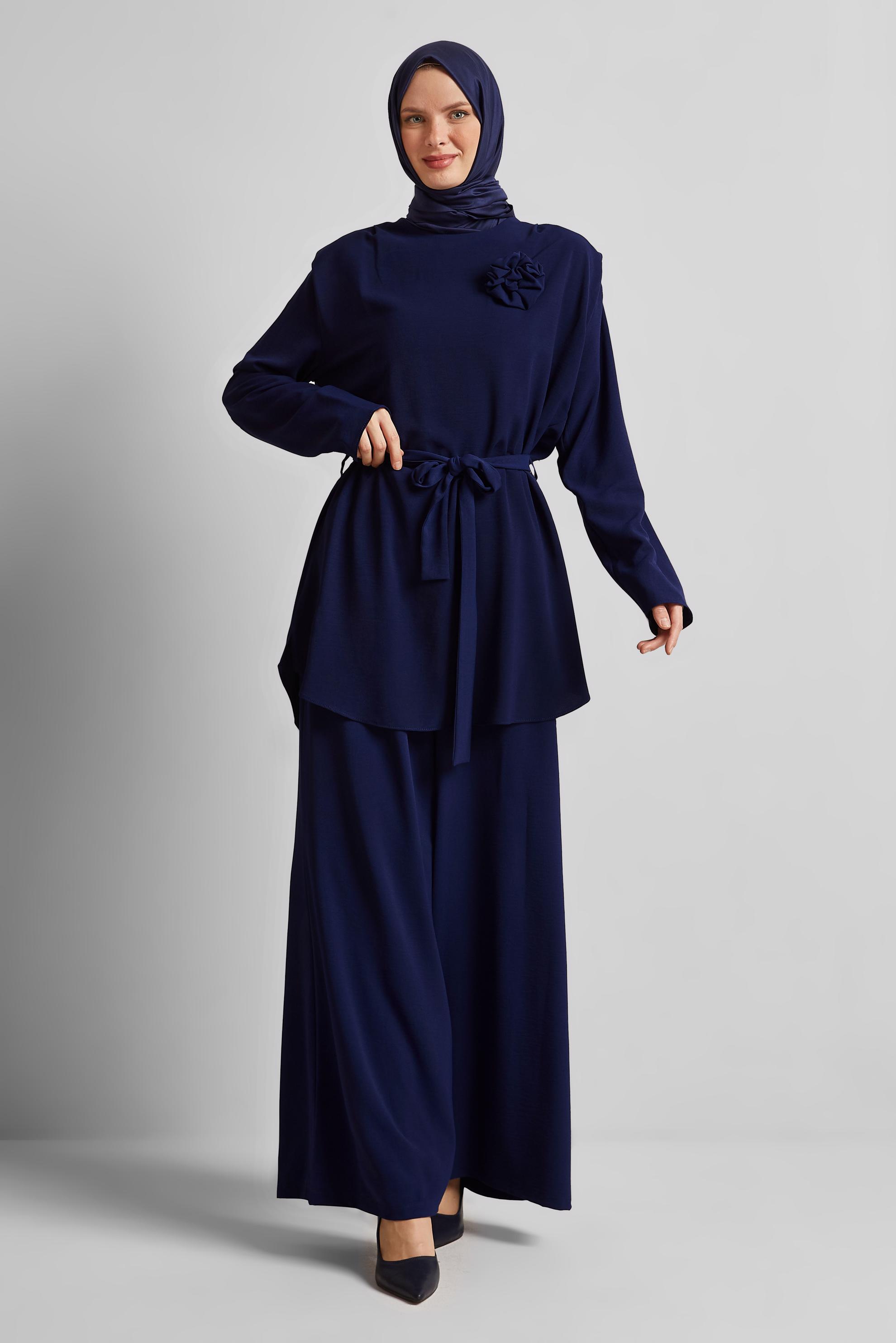 Tesettür giyim LACİVERT BROŞ DETAYLI PANTOLONLU TAKIM 44758