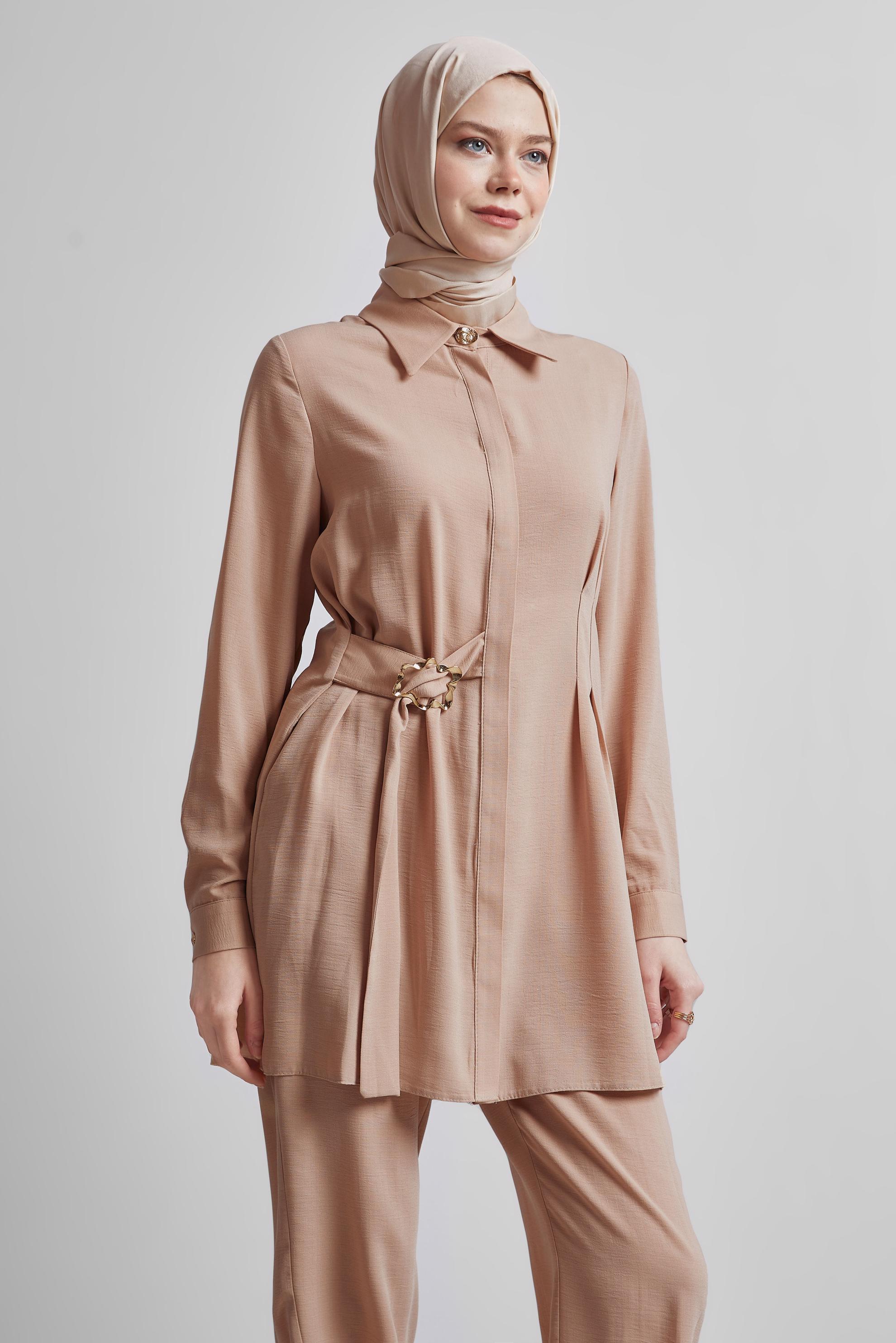 Tesettür giyim BEJ GÖMLEK YAKA PANTOLONLU TAKIM 45348