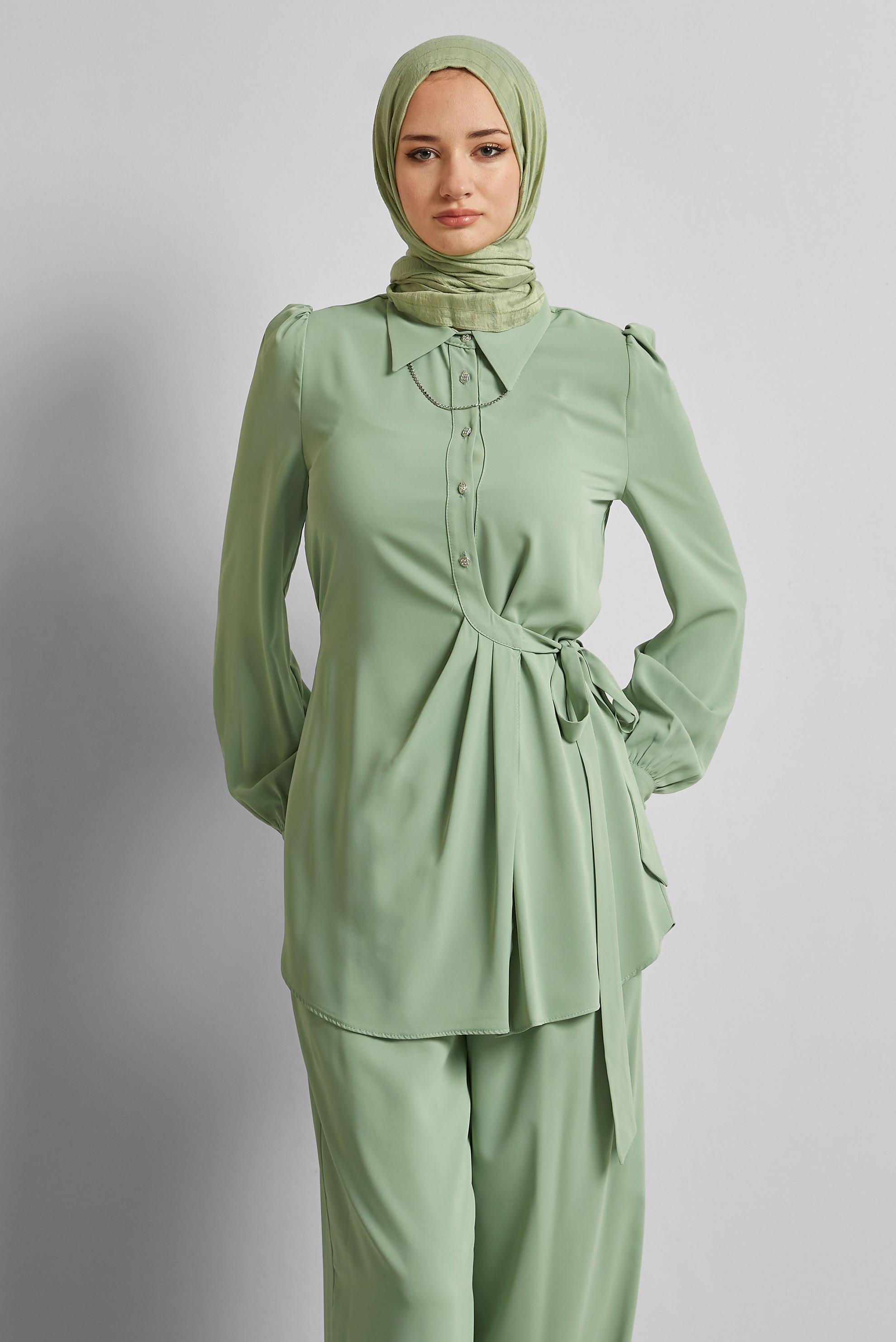 Tesettür giyim YEŞİL BAĞLAMA DETAYLI PANTOLONLU TAKIM 45370