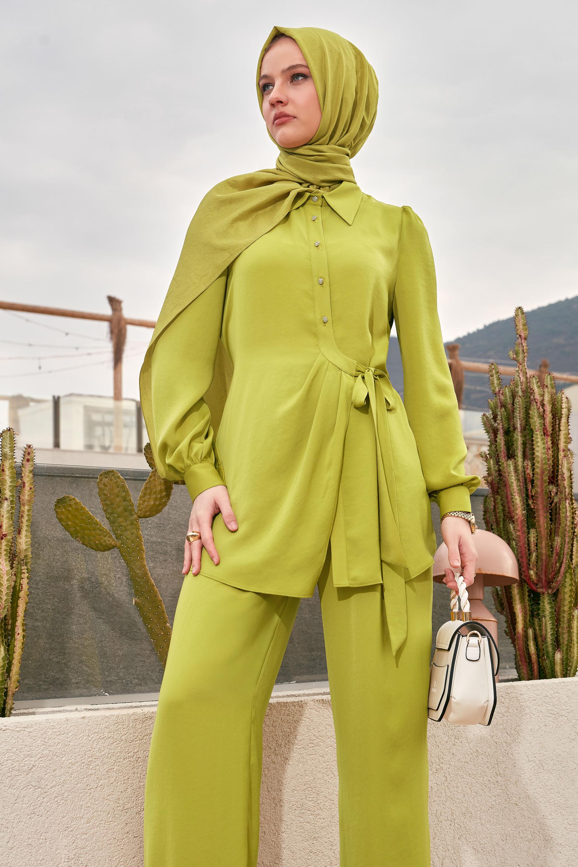 Tesettür giyim YEŞİL BAĞLAMA DETAYLI PANTOLONLU TAKIM 45370