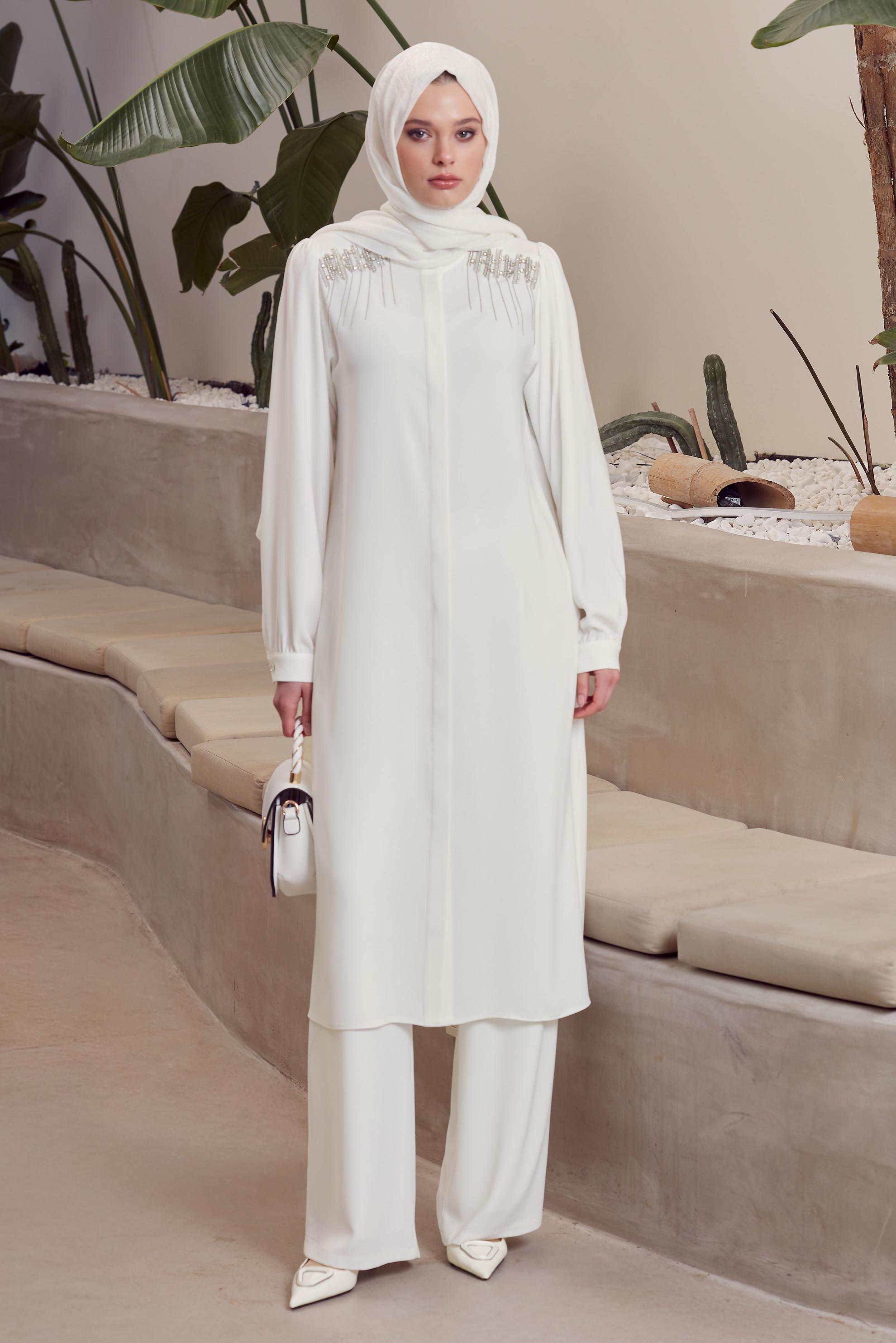 Tesettür giyim BEYAZ TAŞ DETAYLI PANTOLONLU TAKIM 45455