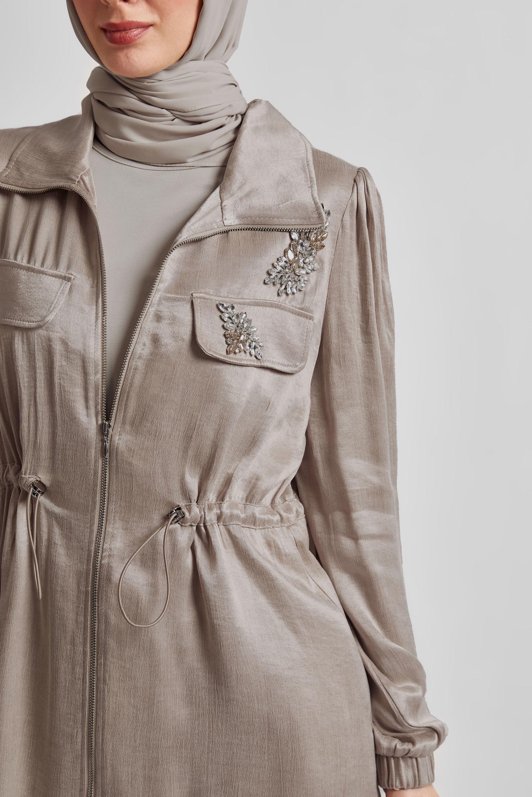 Tesettür giyim BEJ BELDEN BÜZGÜLÜ PANTOLONLU TAKIM 45482