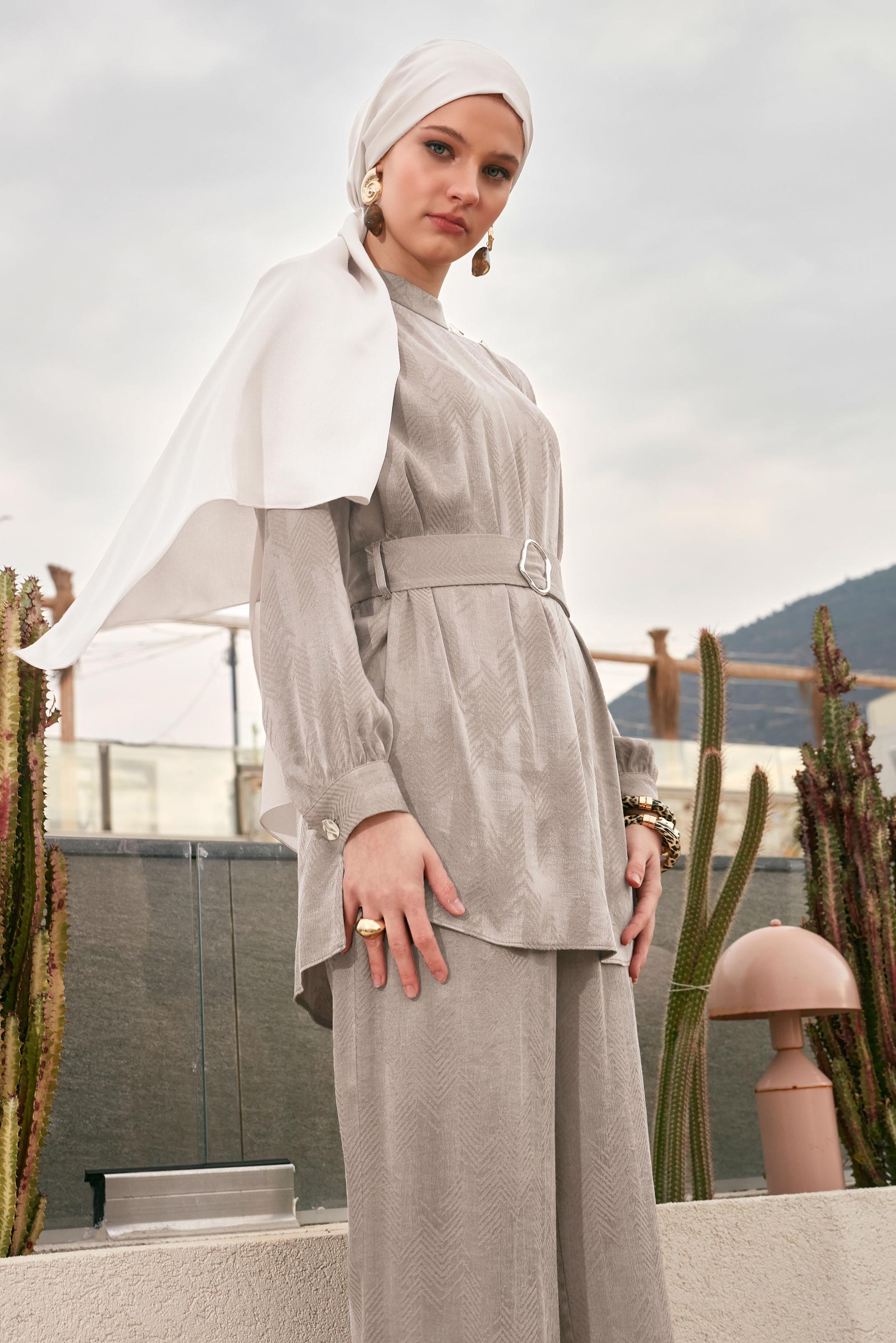 Tesettür giyim BEJ KEMERLİ PANTOLONLU TAKIM 45566