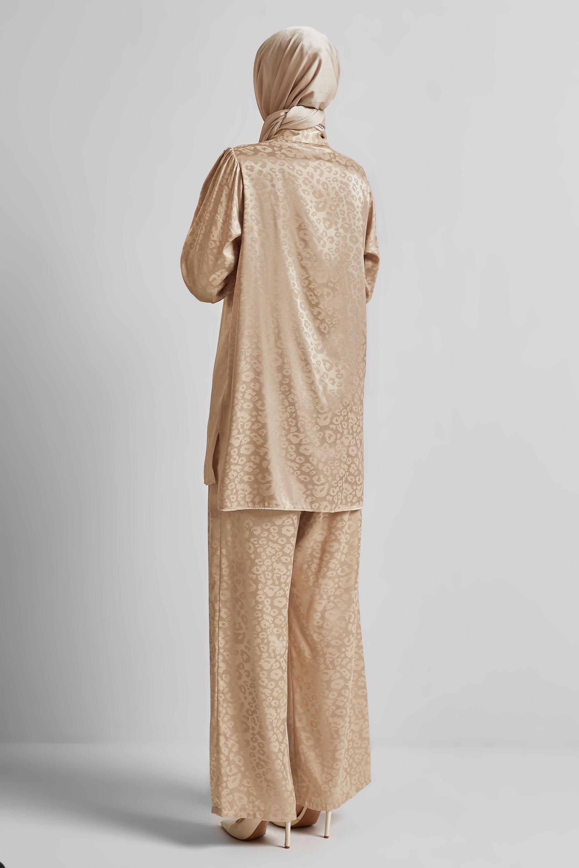 Tesettür giyim KAHVE JAKAR SATEN PANTOLONLU TAKIM 45580