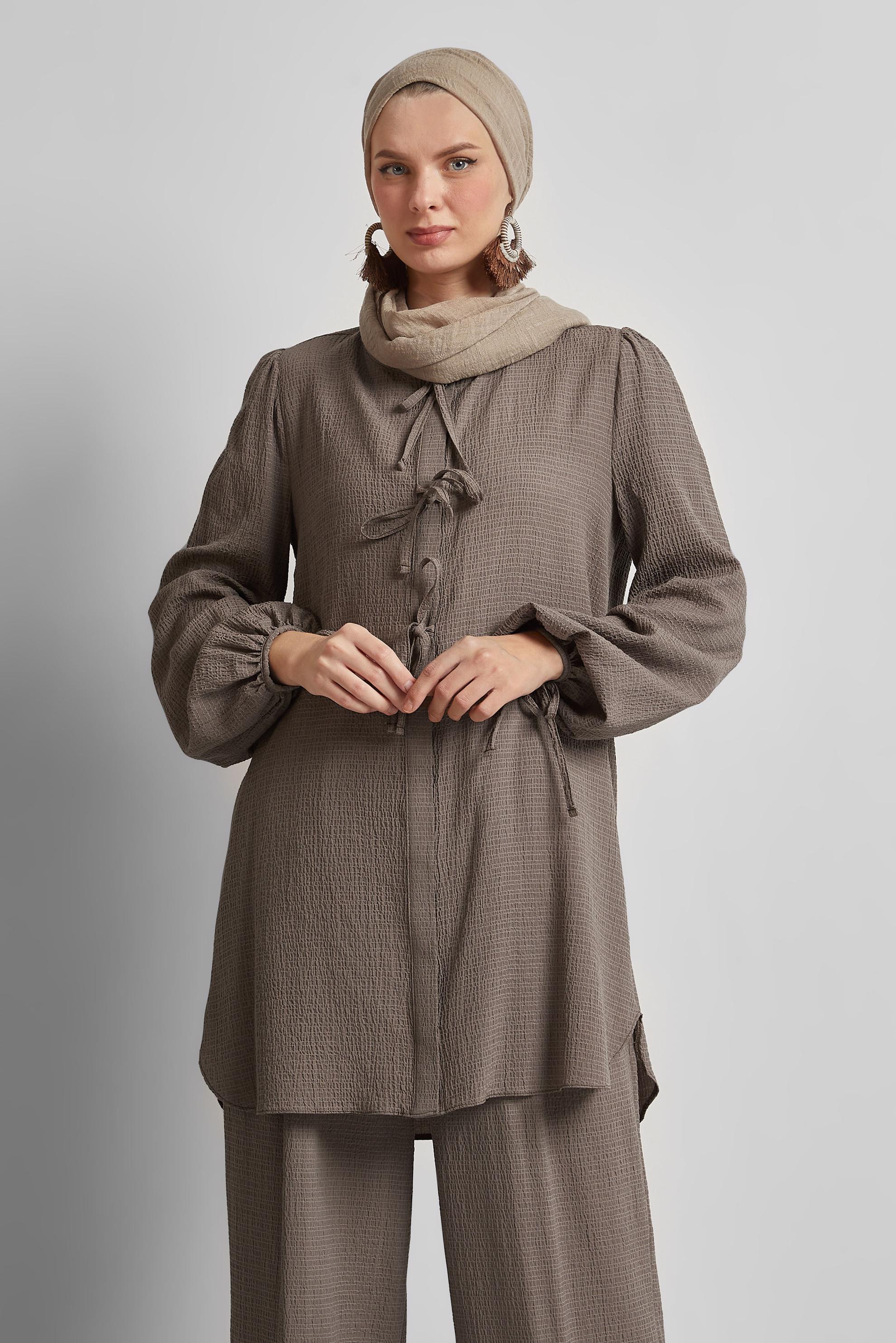 Tesettür giyim KAHVE BAĞCIK DETAYLI PANTOLONLU TAKIM 45620