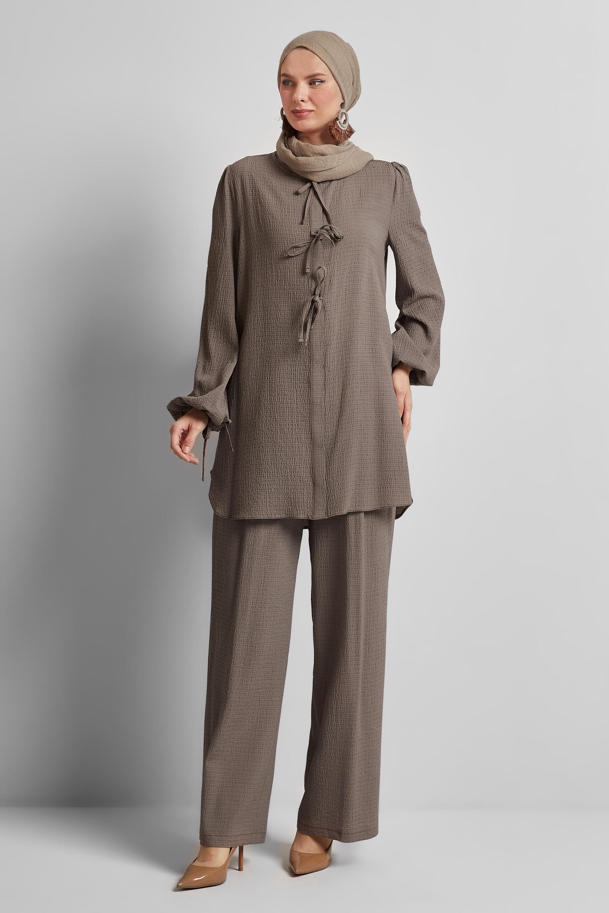 Tesettür giyim KAHVE BAĞCIK DETAYLI PANTOLONLU TAKIM 45620