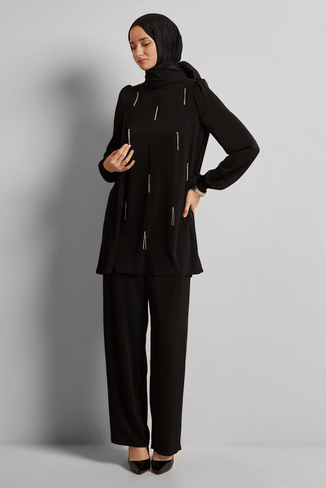 Tesettür giyim SİYAH TAŞ DETAYLI PANTOLONLU TAKIM 45669 - ALVİNA