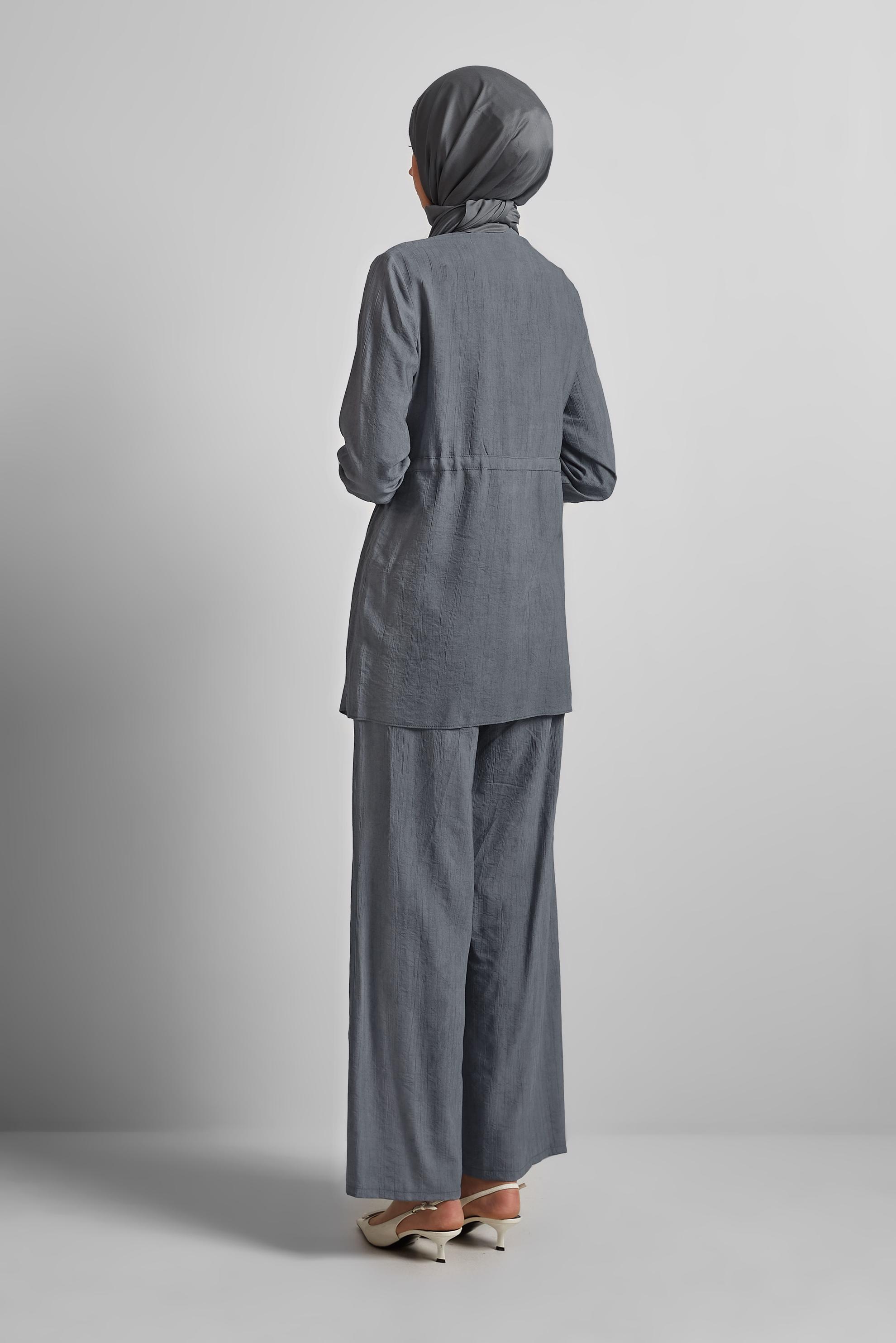 Tesettür giyim GRİ BELİ BÜZGÜLÜ PANTOLONLU TAKIM 45713