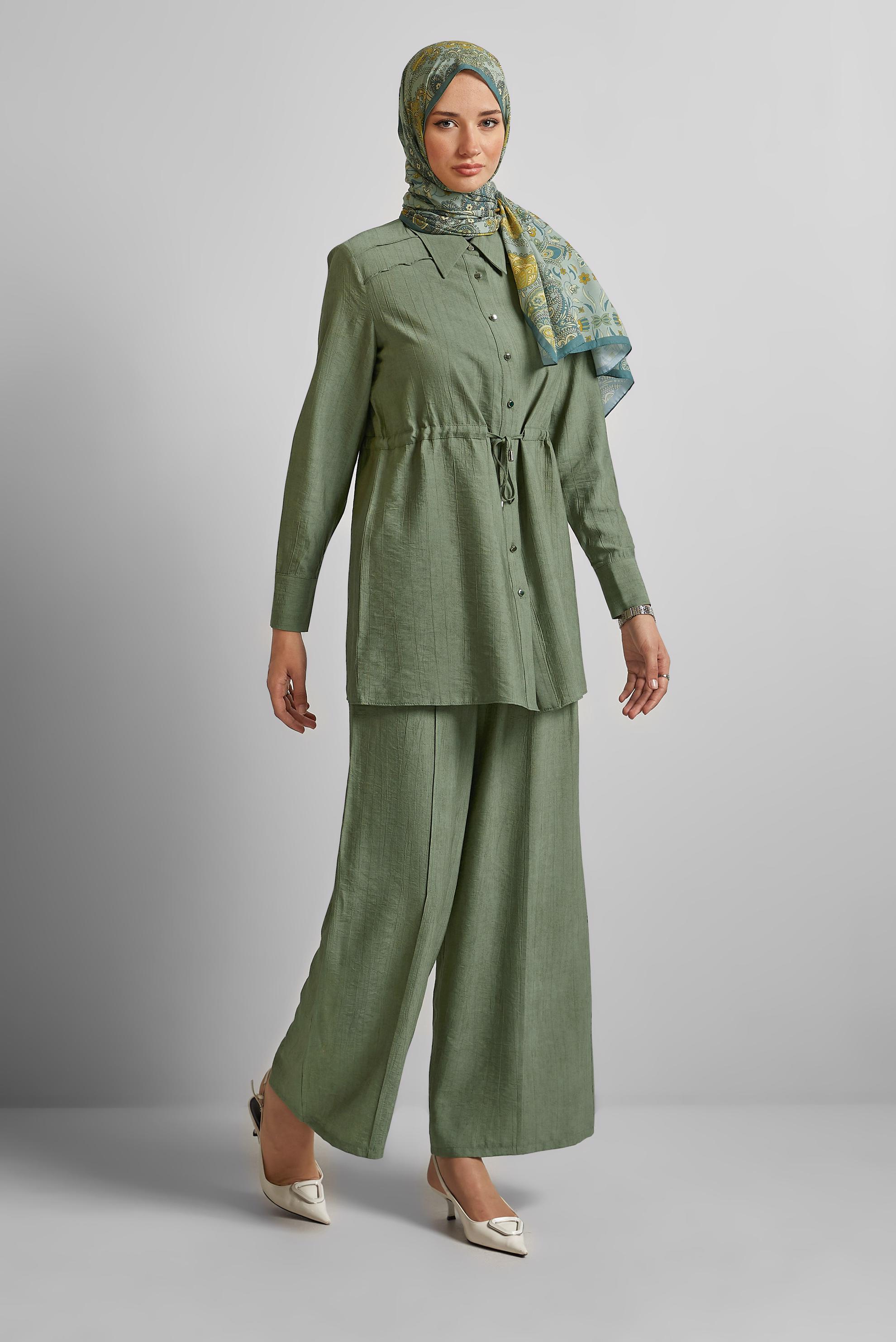 Tesettür giyim HAKİ BELİ BÜZGÜLÜ PANTOLONLU TAKIM 45713