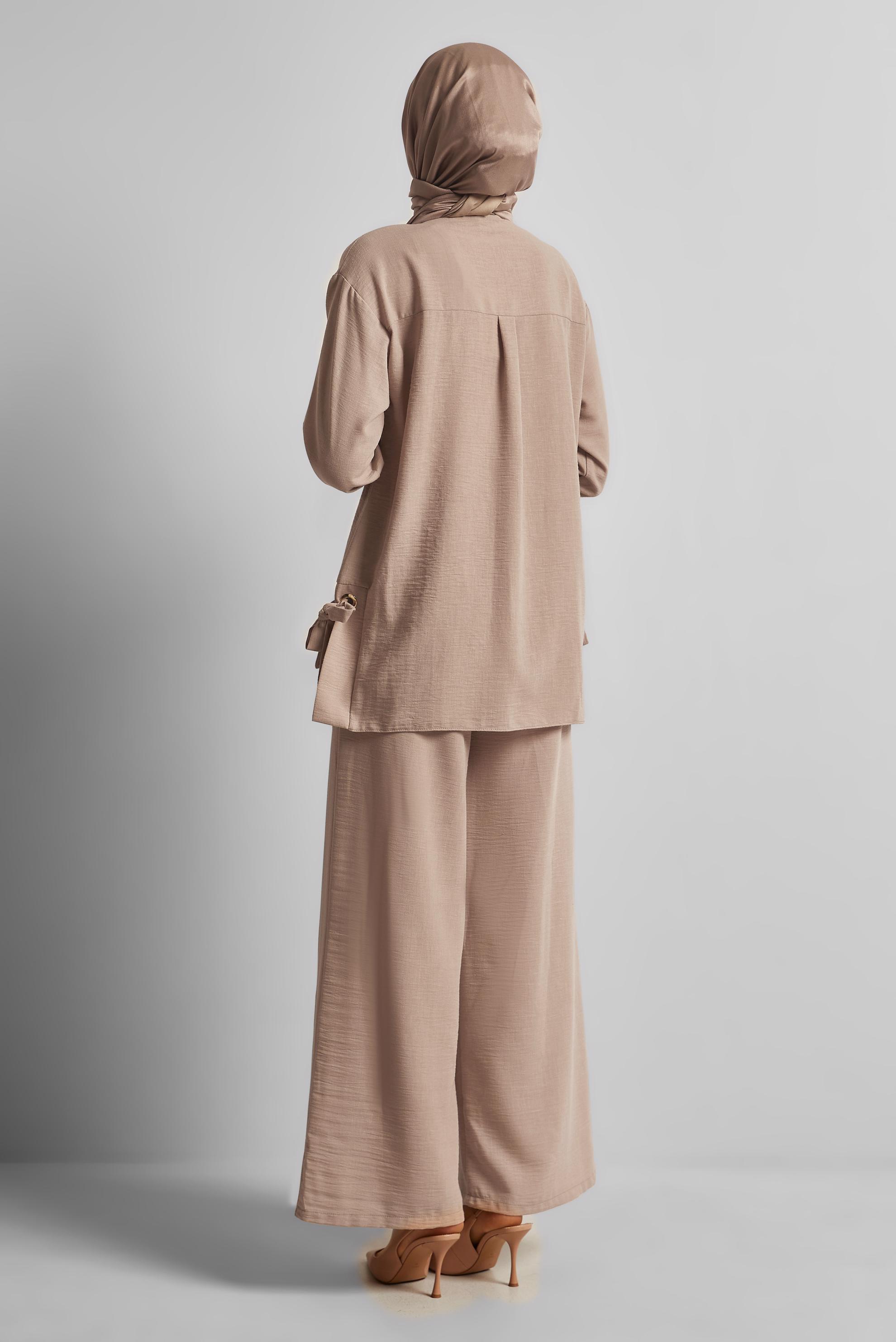 Tesettür giyim BEJ BAĞLAMA DETAYLI PANTOLONLU TAKIM 45775
