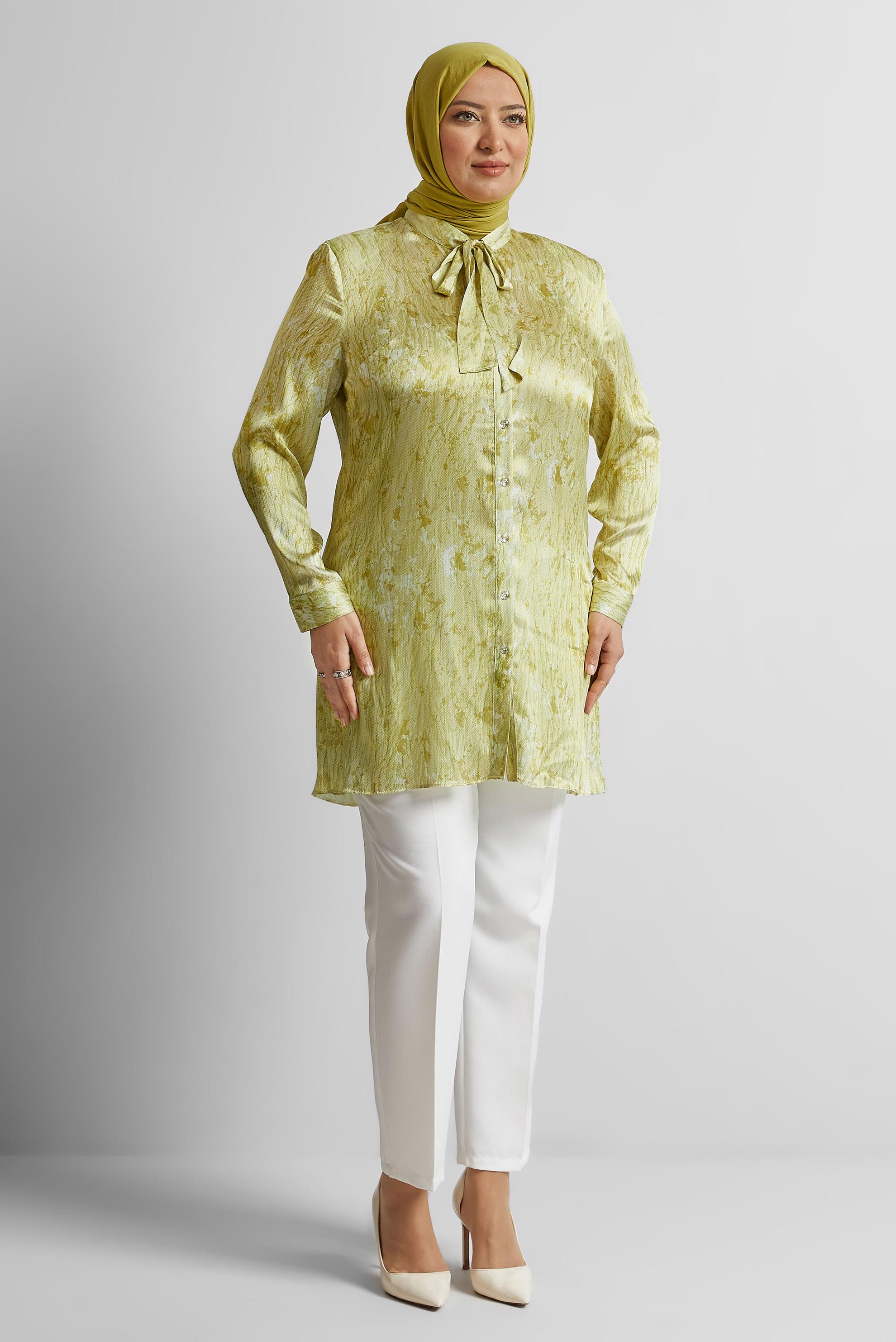 Vêtements hijab VERT TUNIQUE EN SATIN À MOTIFS 20707