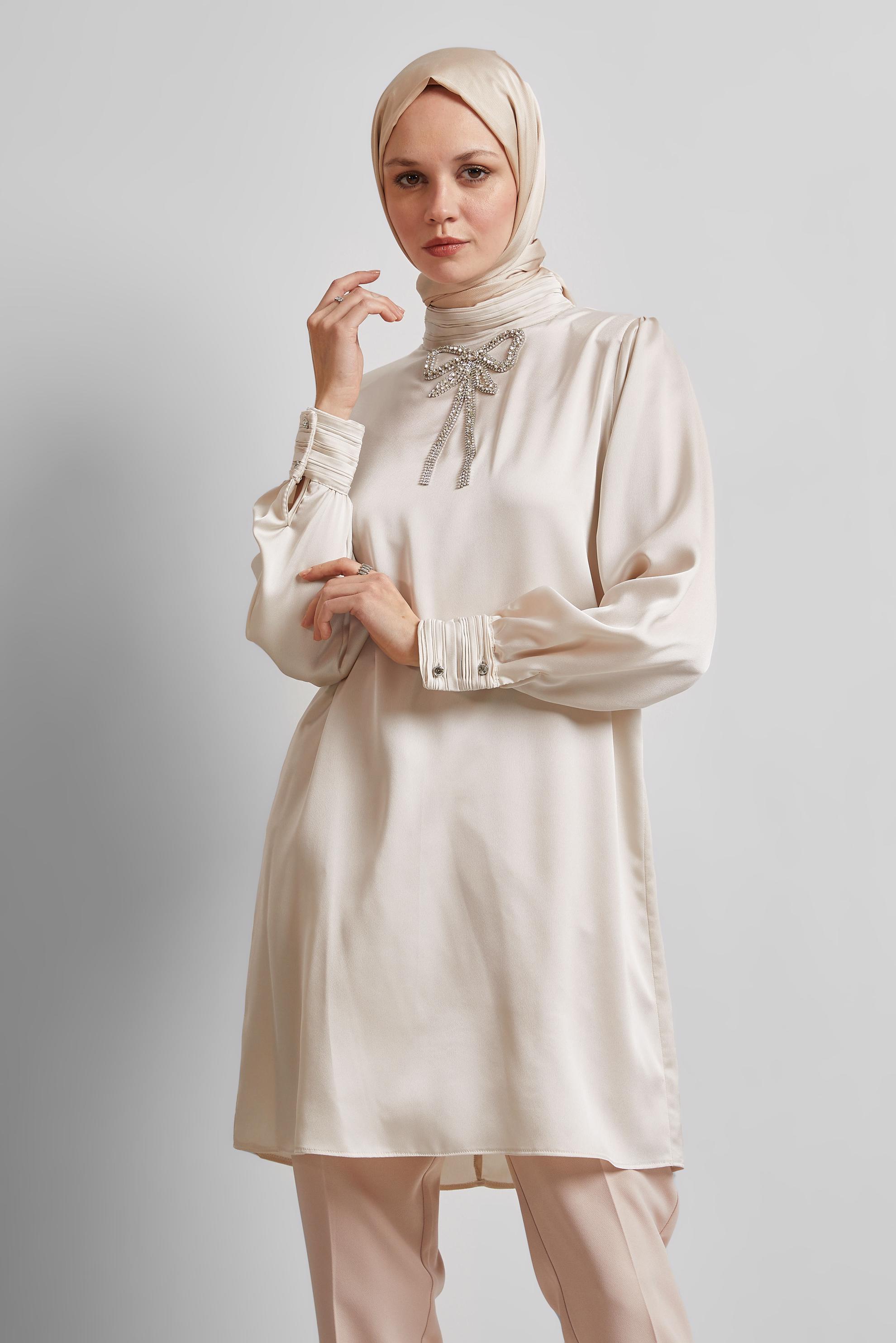 Tesettür giyim BEJ TAŞ DETAYLI TUNİK 44685