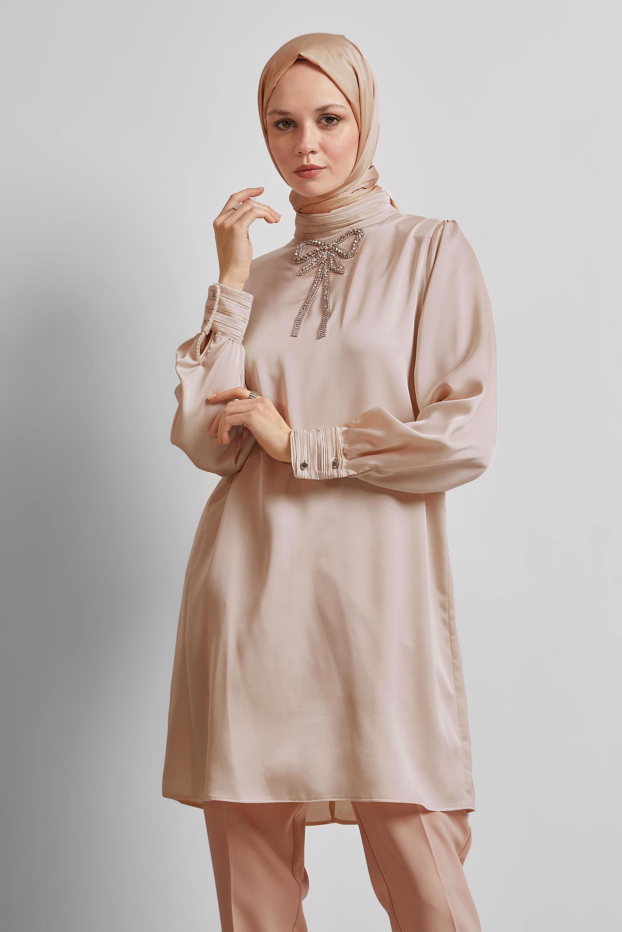 Vêtements hijab BEIGE TUNIQUE BRODÉE DE PIERRES PRÉCIEUSES 44685