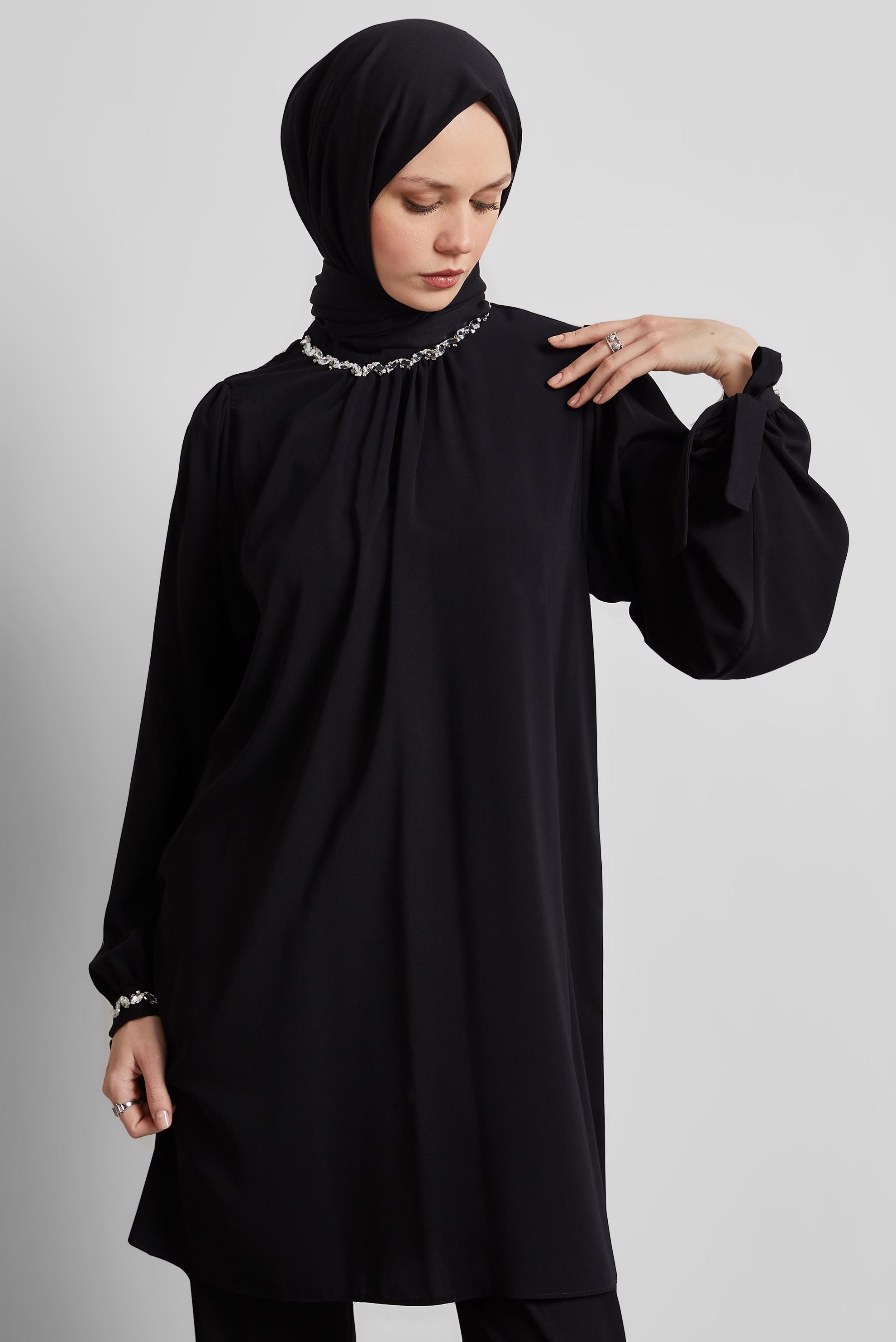 Tesettür giyim SİYAH TAŞ DETAYLI TUNİK 44687