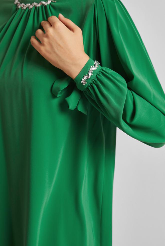 Hijab-Kleidung GRÜN TUNIKA MIT JEWEILIGEN DETAILS 44687 - ALVİNA