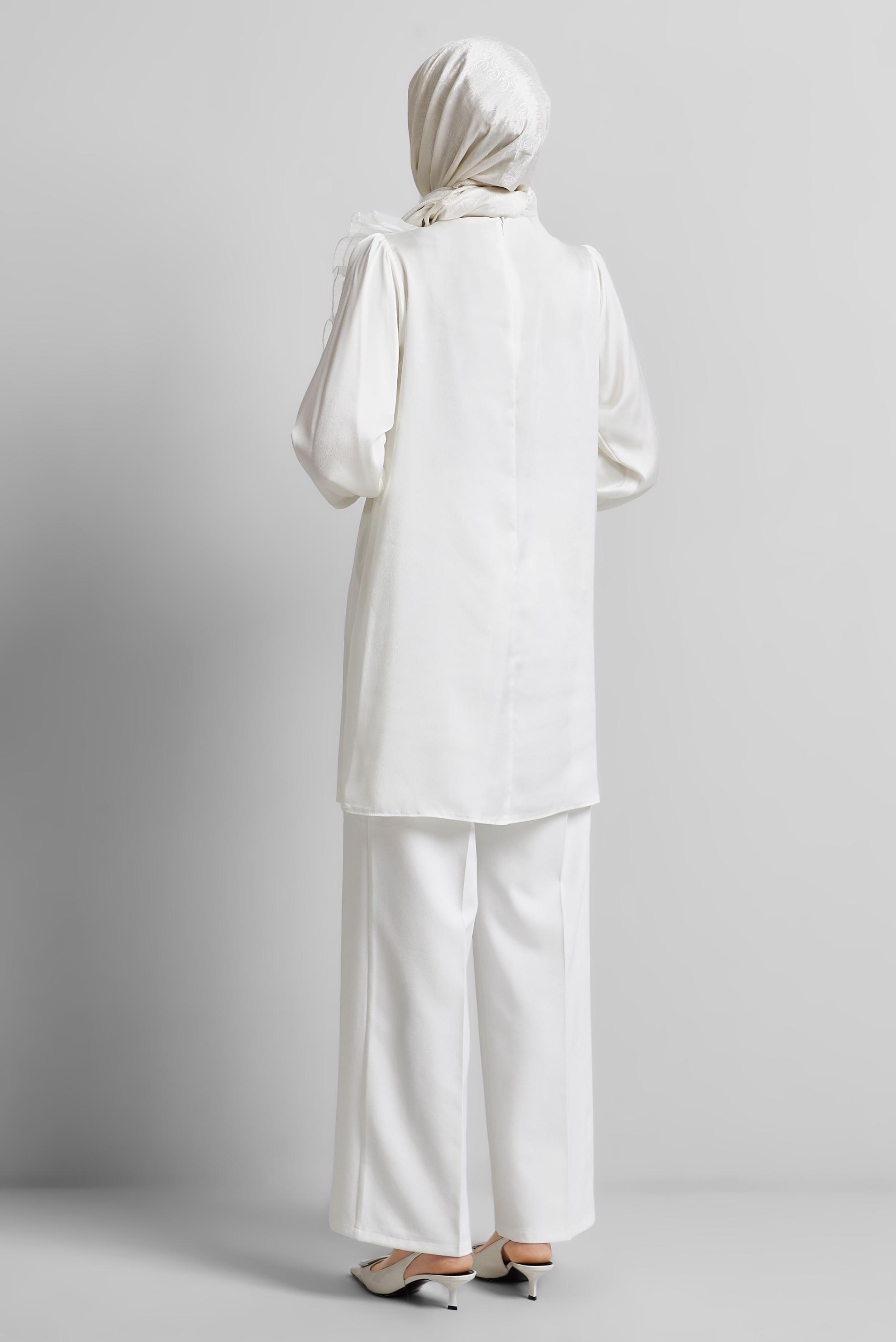 Tesettür giyim BEYAZ FIRFIR DETAYLI TUNİK 44714