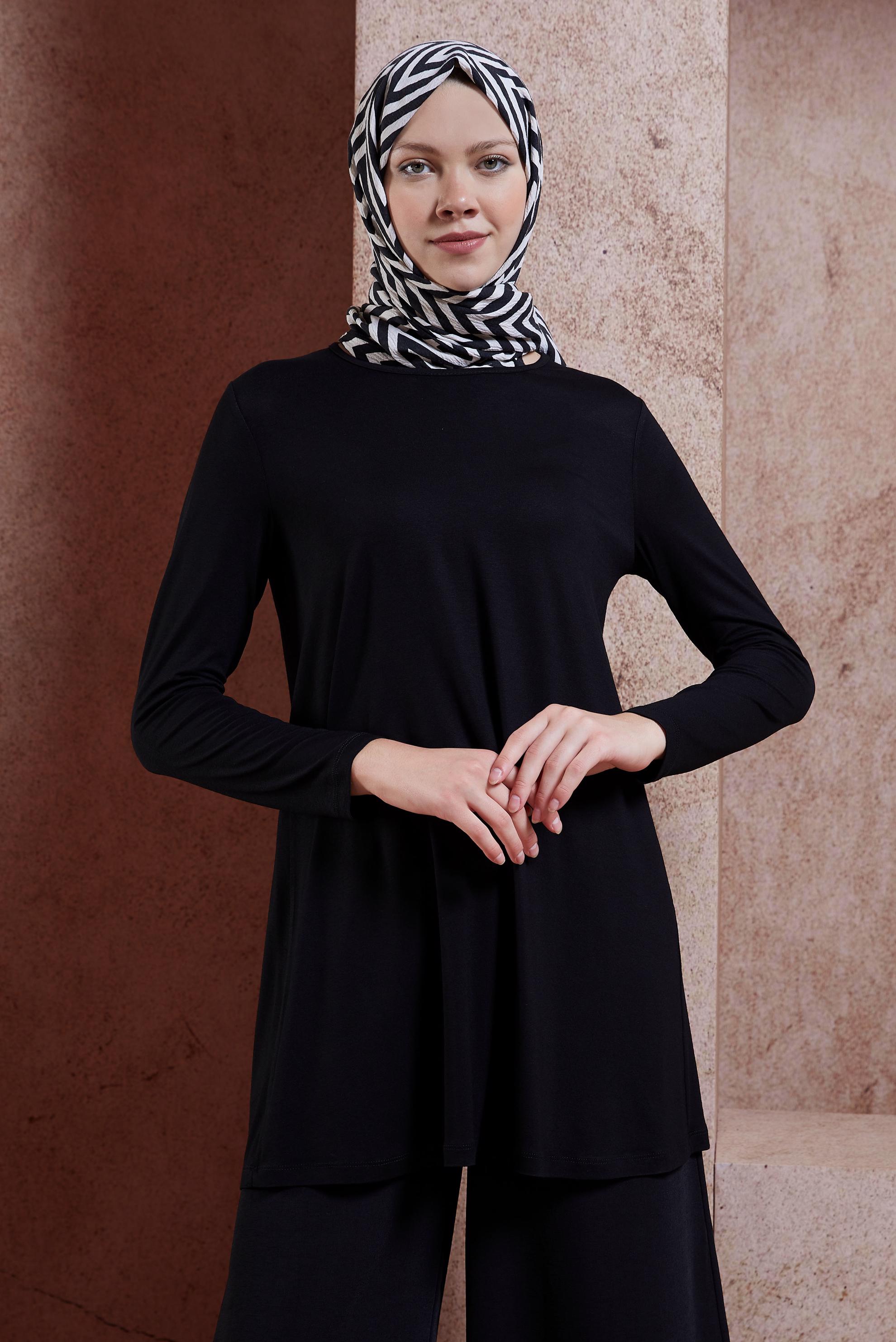 Tesettür giyim SİYAH BİSİKLET YAKA TESETTÜR TUNİK 44788