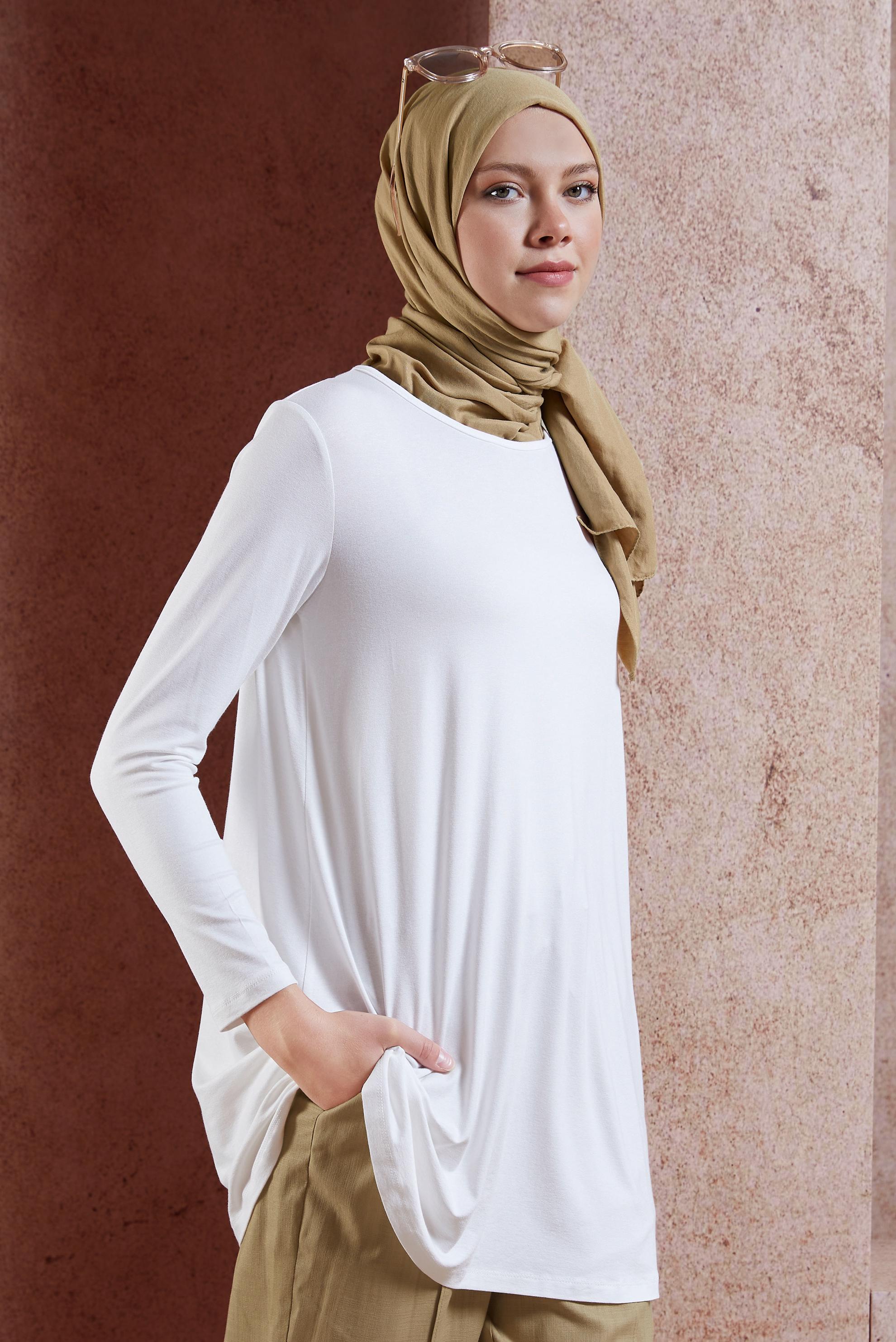 Tesettür giyim BEYAZ BİSİKLET YAKA TESETTÜR TUNİK 44788