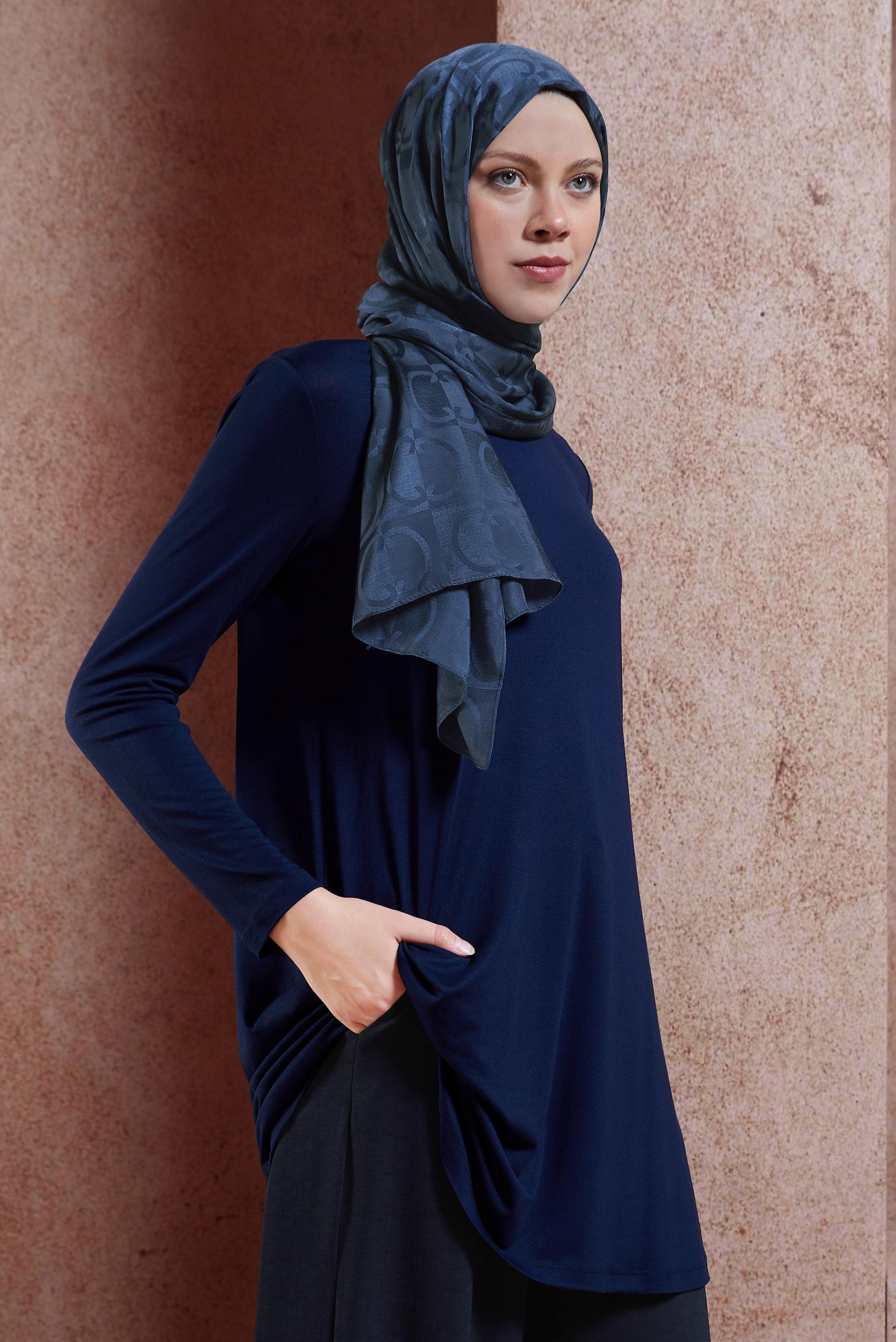Hijab clothing NAVY BLUE CREW-NECK MODEST TUNIC 44788