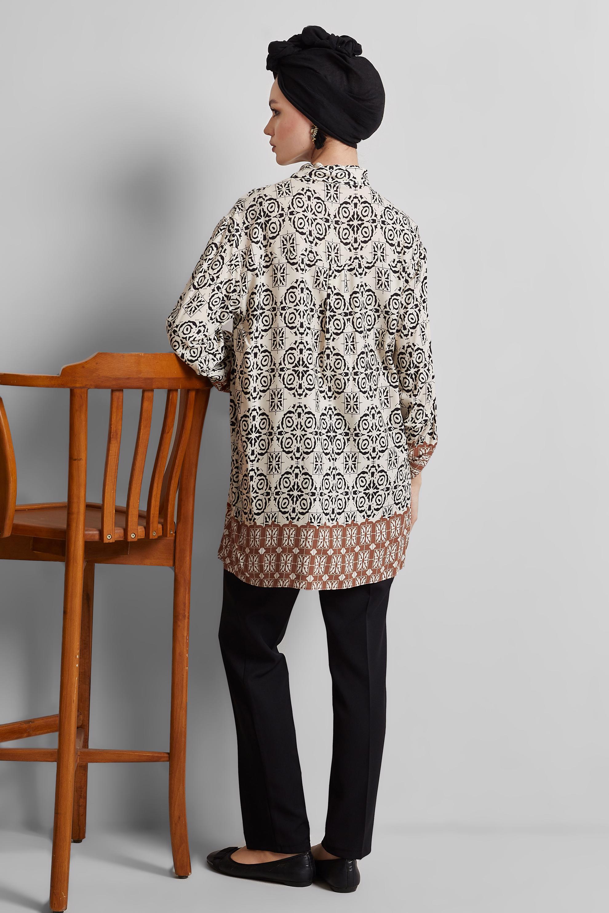 Tesettür giyim SİYAH DESENLİ TUNİK 44803