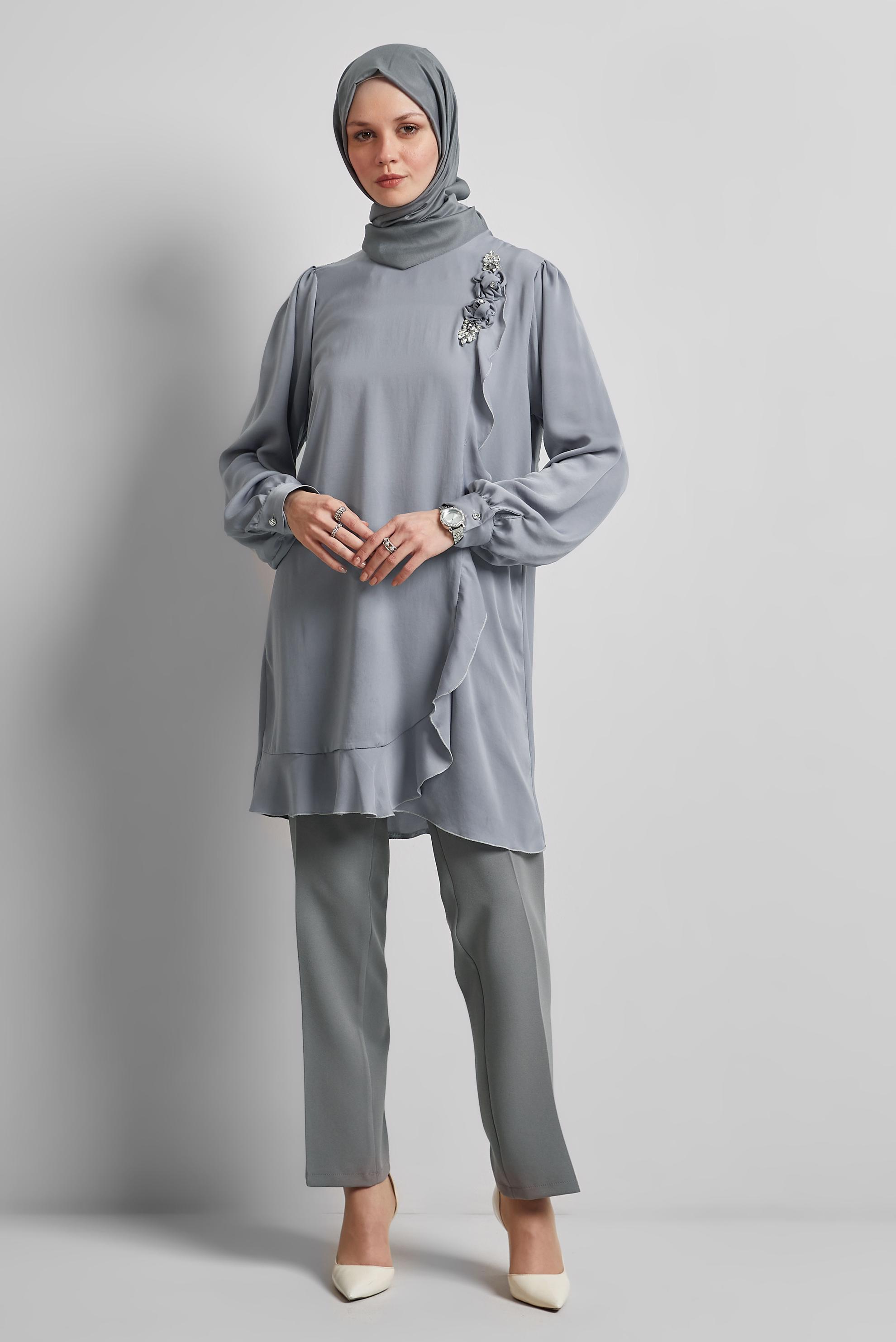 Tesettür giyim GRİ TAŞ DETAYLI TUNİK 45322