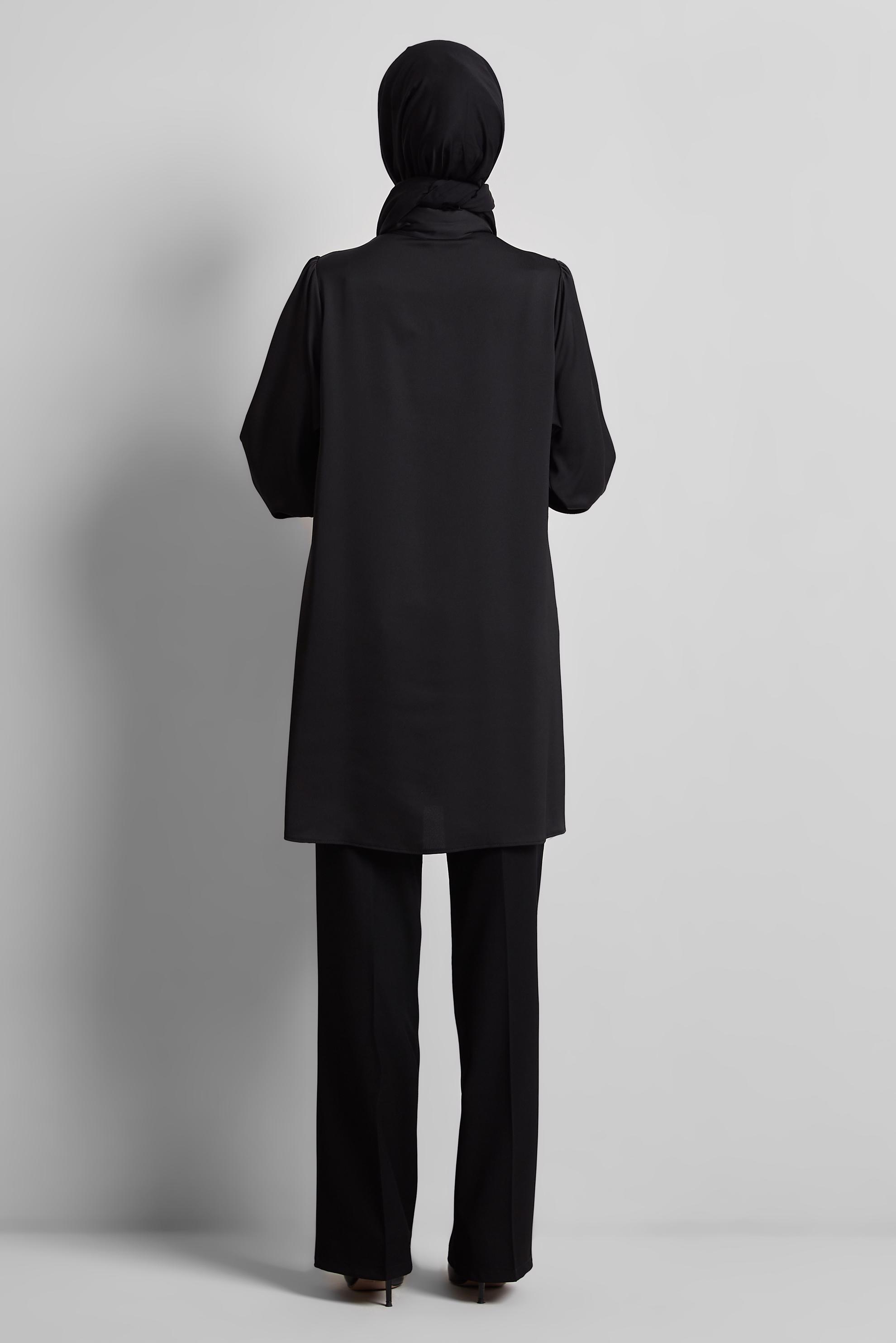 Tesettür giyim SİYAH TAŞ DETAYLI SATEN TUNİK 45323