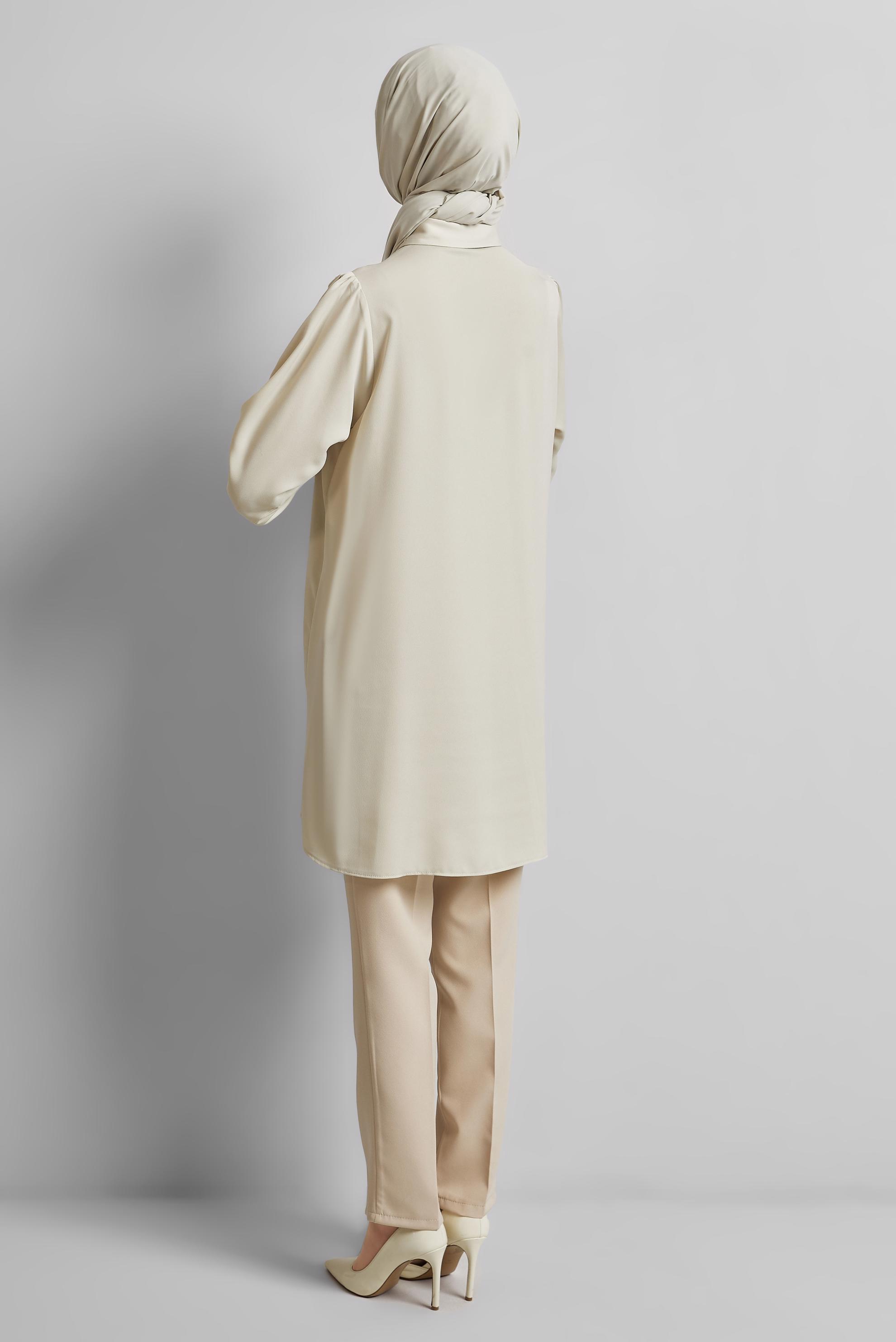 Tesettür giyim BEJ TAŞ DETAYLI SATEN TUNİK 45323