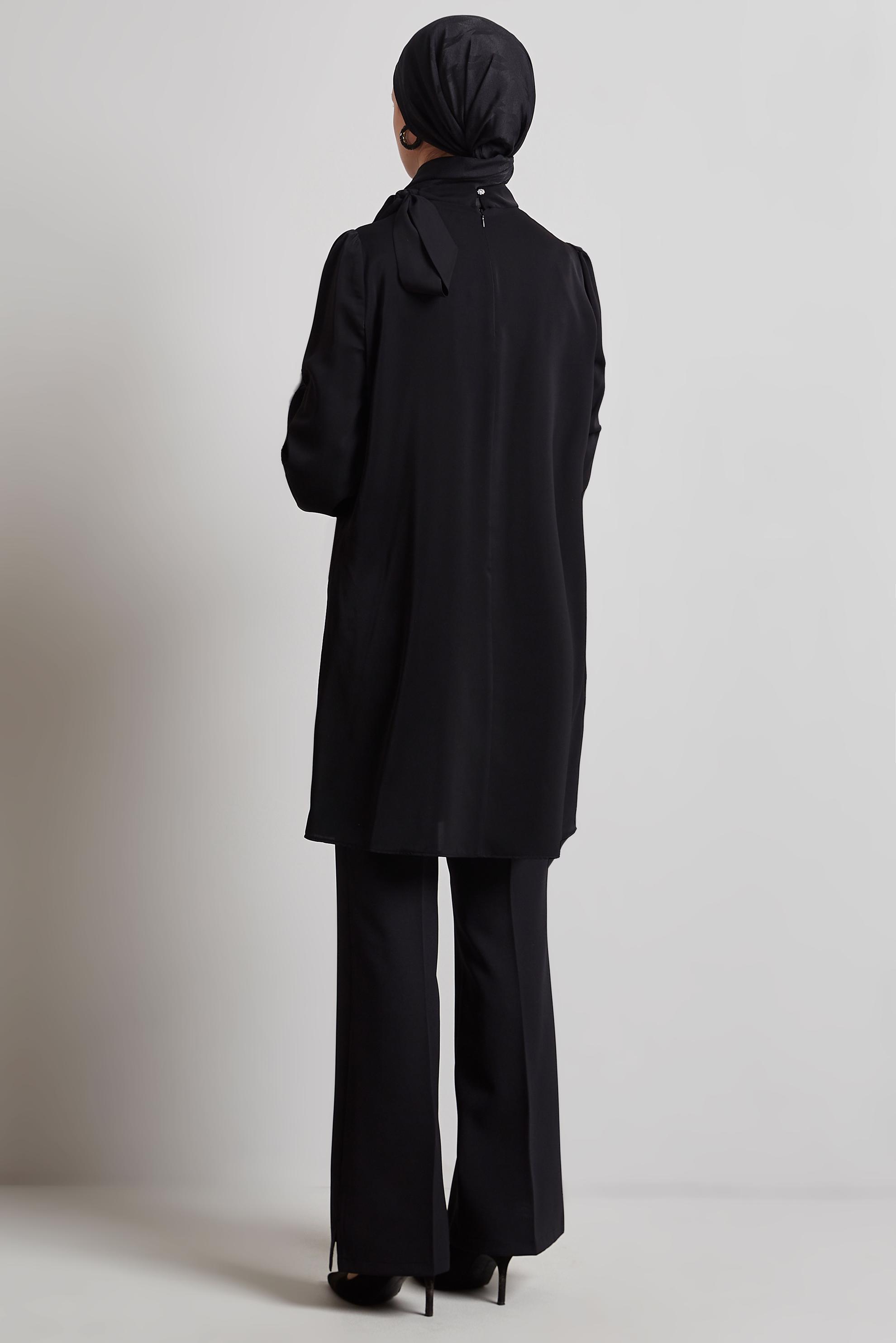 Tesettür giyim SİYAH TÜY DETAYLI TUNİK 45324