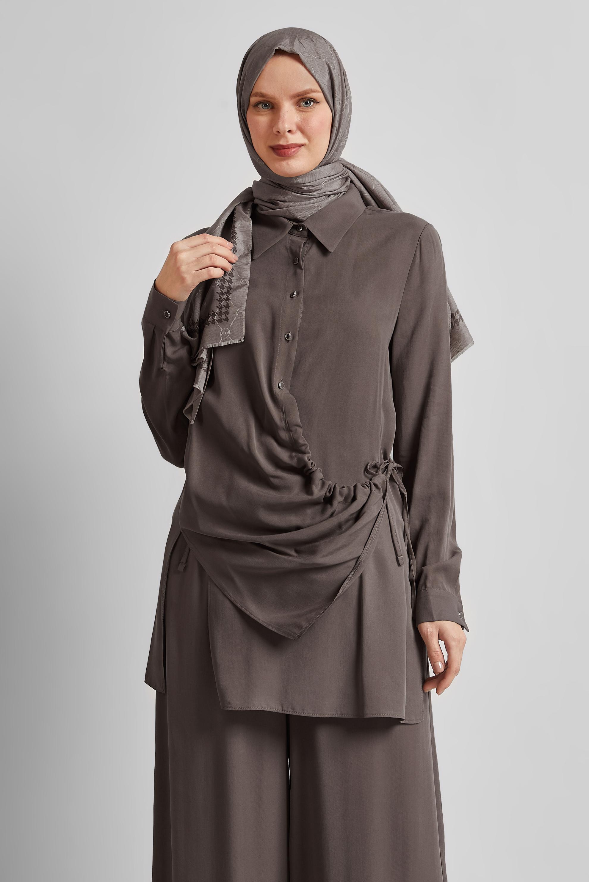 Tesettür giyim VİZON BAĞLAMA DETAYLI TUNİK 45352