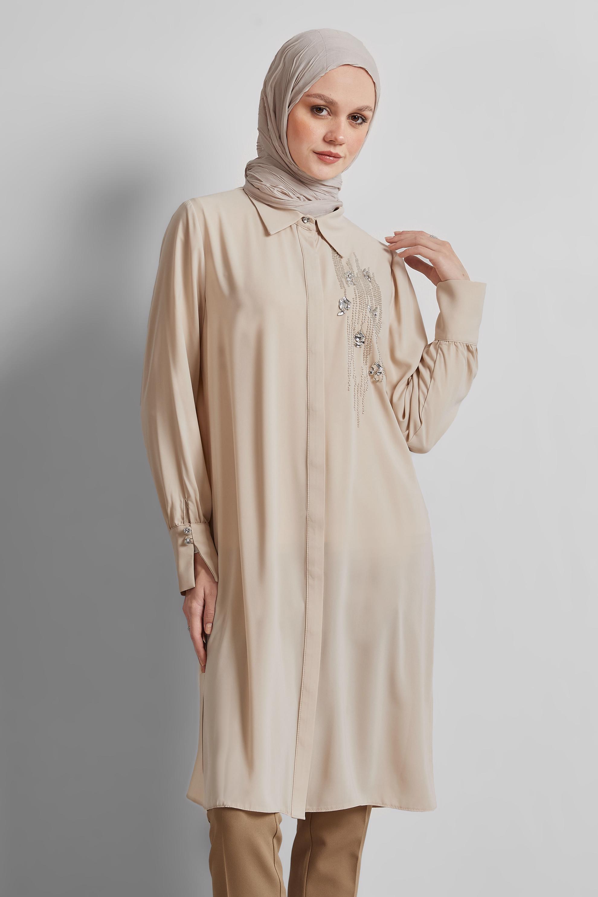 Tesettür giyim BEJ BONCUK DETAYLI TUNİK 45371