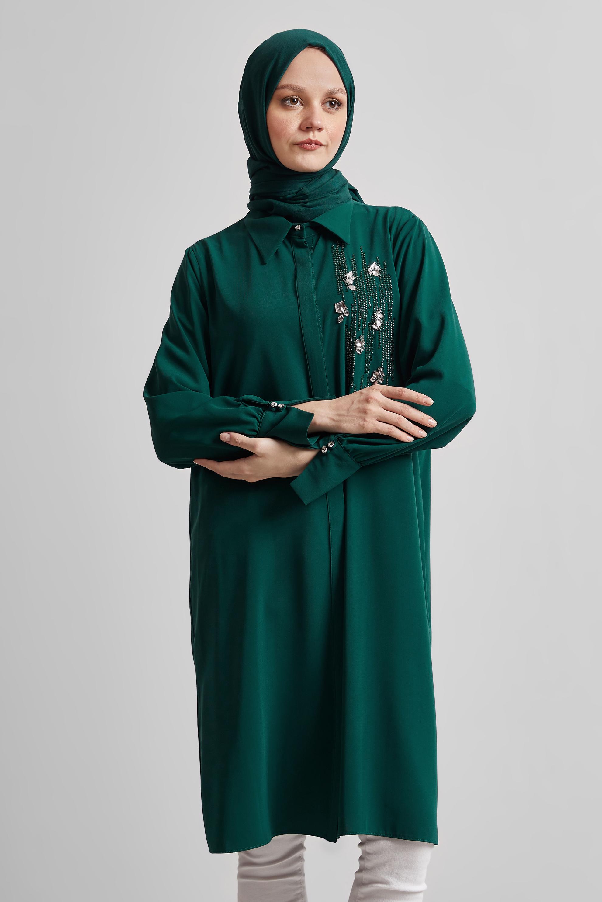 Tesettür giyim YEŞİL BONCUK DETAYLI TUNİK 45371