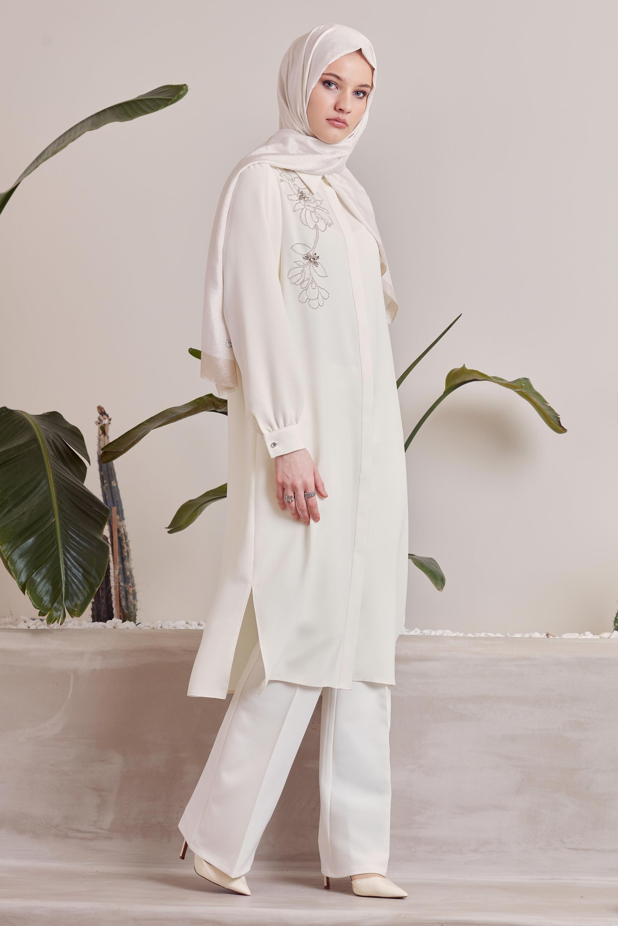 Tesettür giyim BEYAZ GÖMLEK YAKA TESETTÜR TUNİK 45372