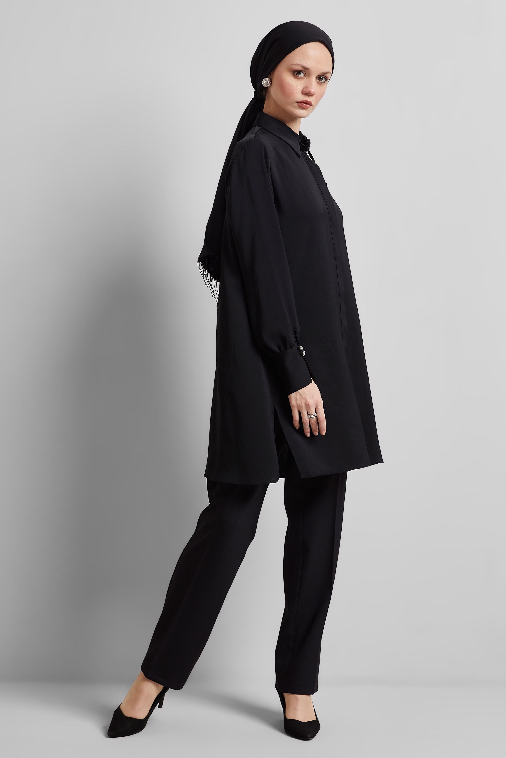 Tesettür giyim SİYAH BROŞ DETAYLI TUNİK 45373